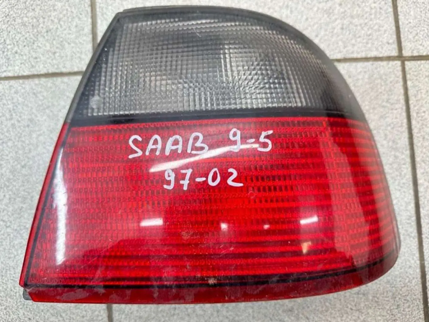 Фонарь задний правый к Saab 9-3 1998