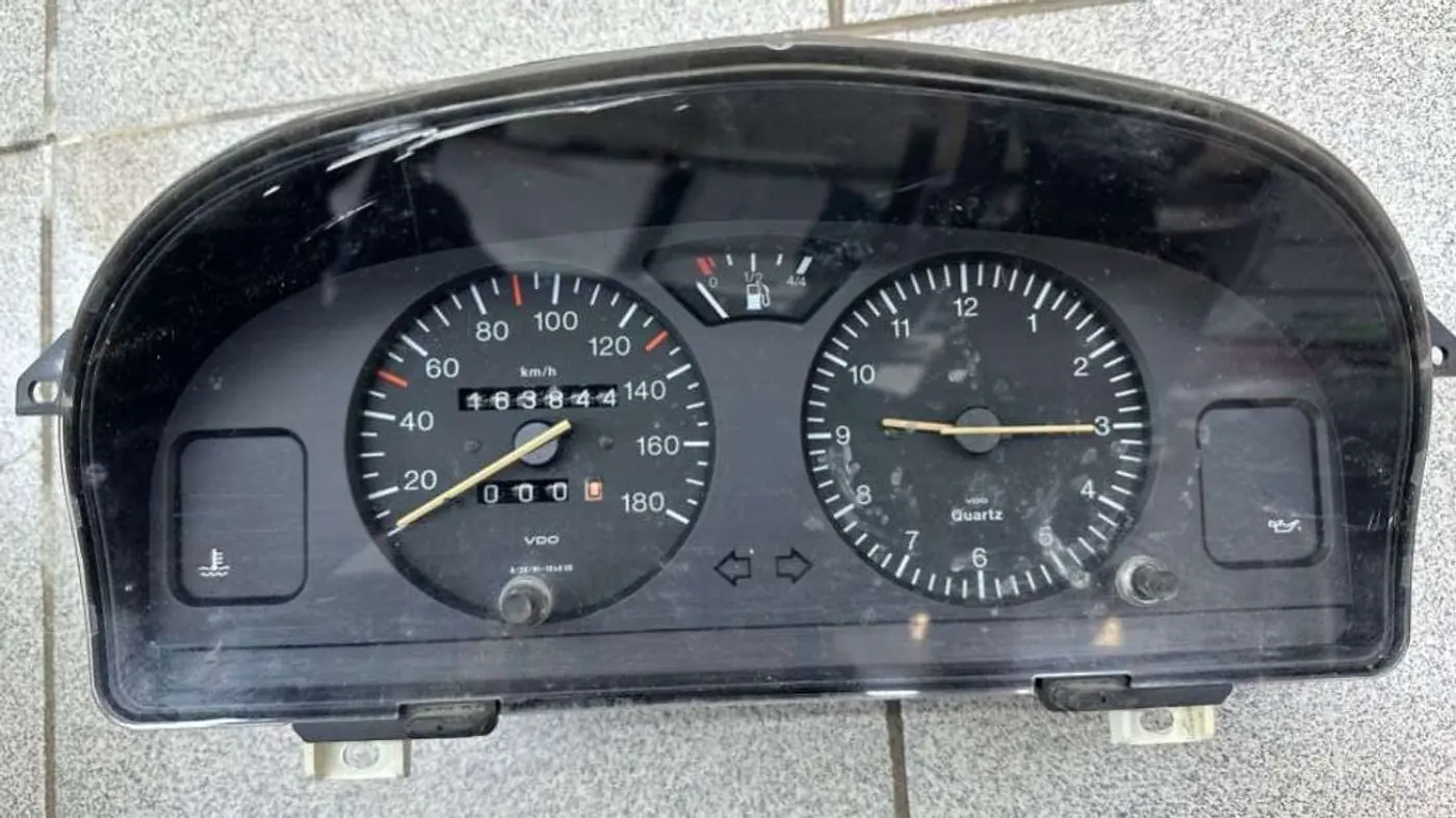 Щиток приборов (приборная панель) к Citroen AX 1992