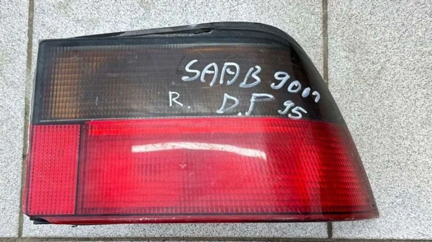 Фонарь задний правый к Saab 900 1995