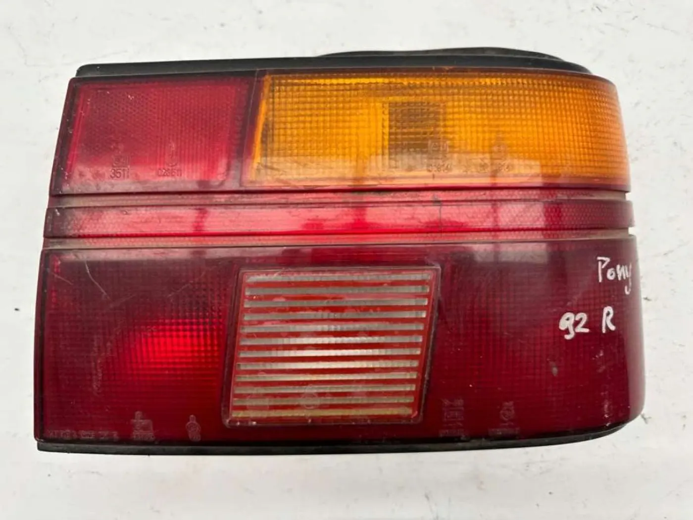 Фонарь задний правый к Hyundai Pony 1992