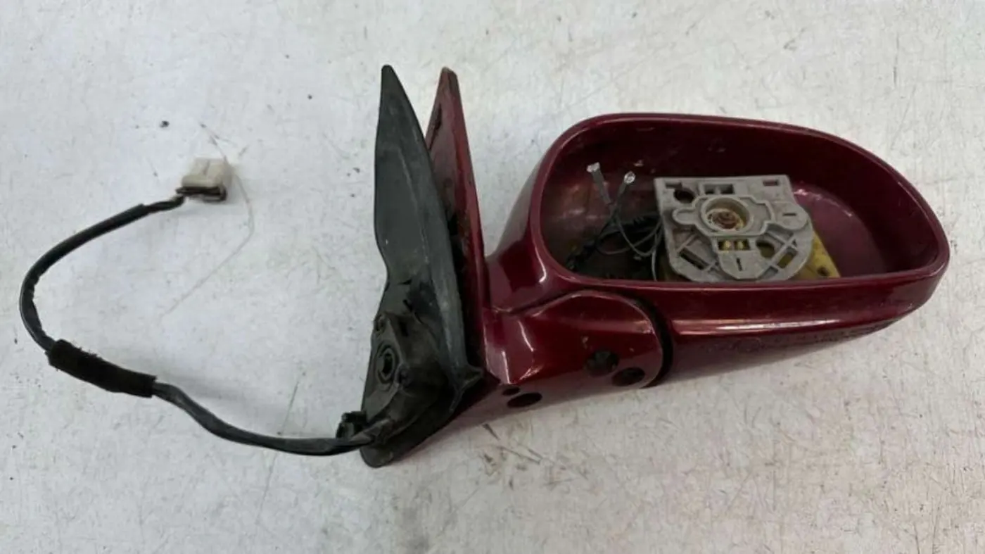 Корпус зеркала к Mazda 626 1995