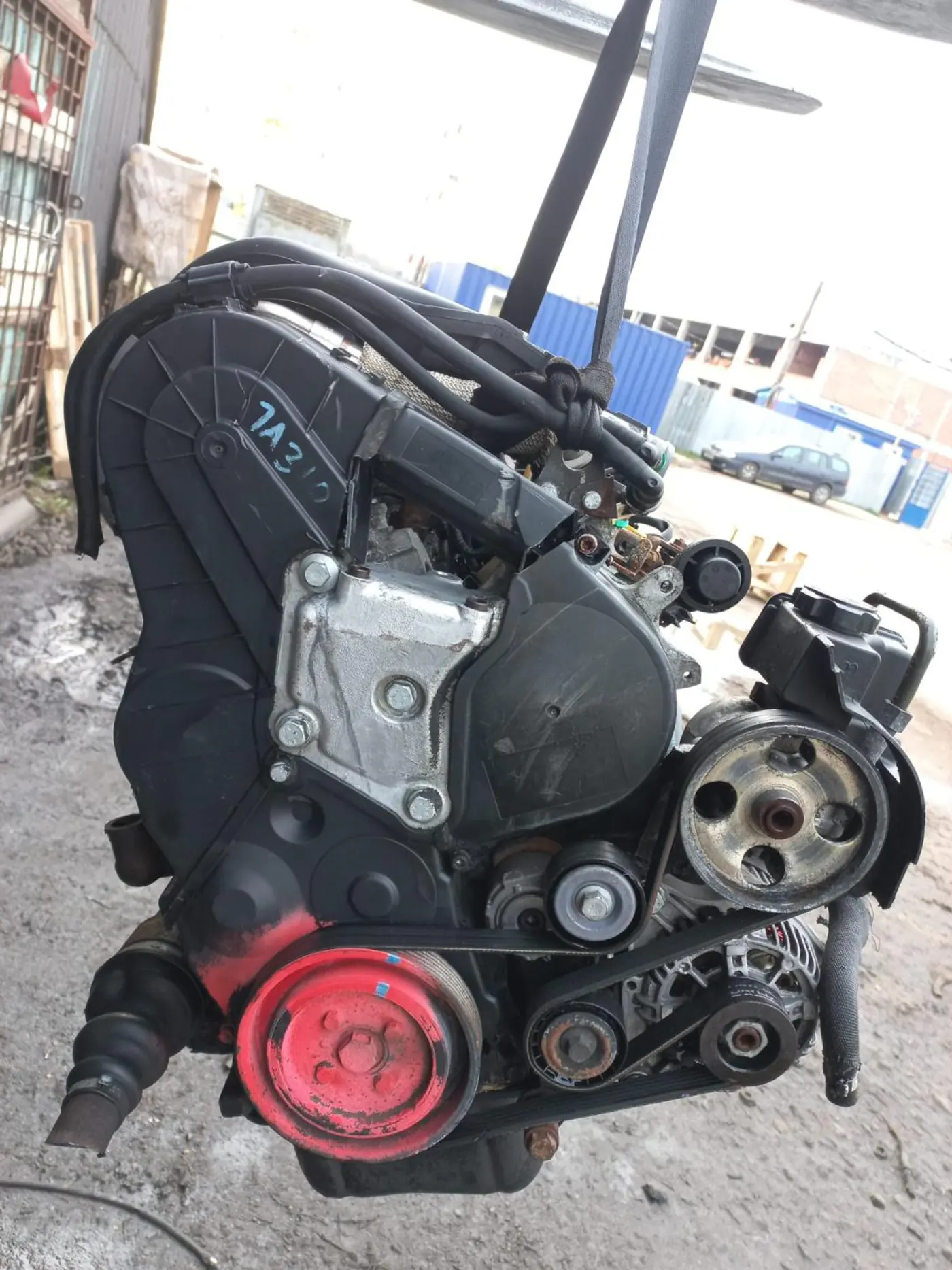 Двигатель к Peugeot Expert 2005