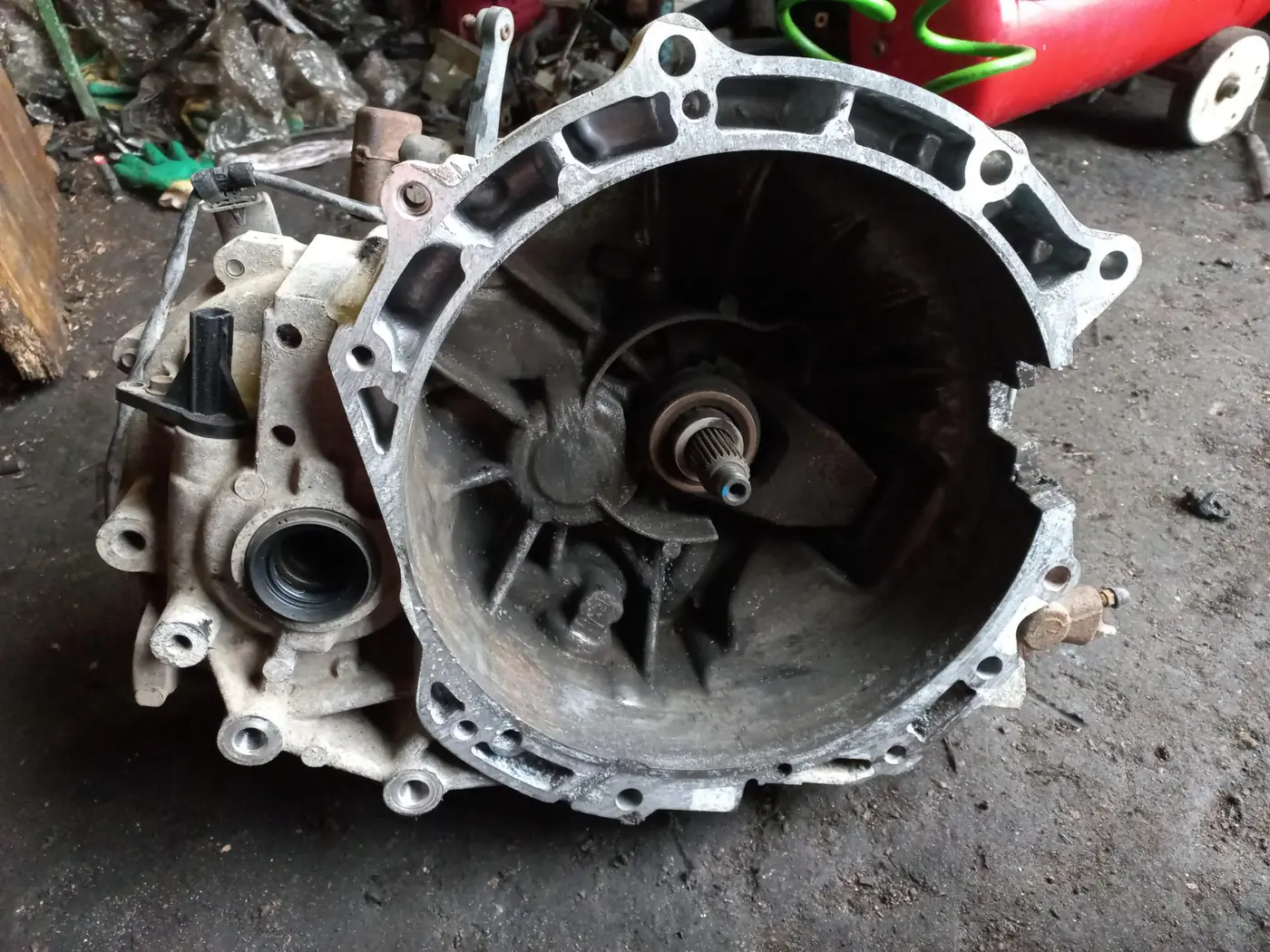 КПП механическая (МКПП) к Mazda 6 2008