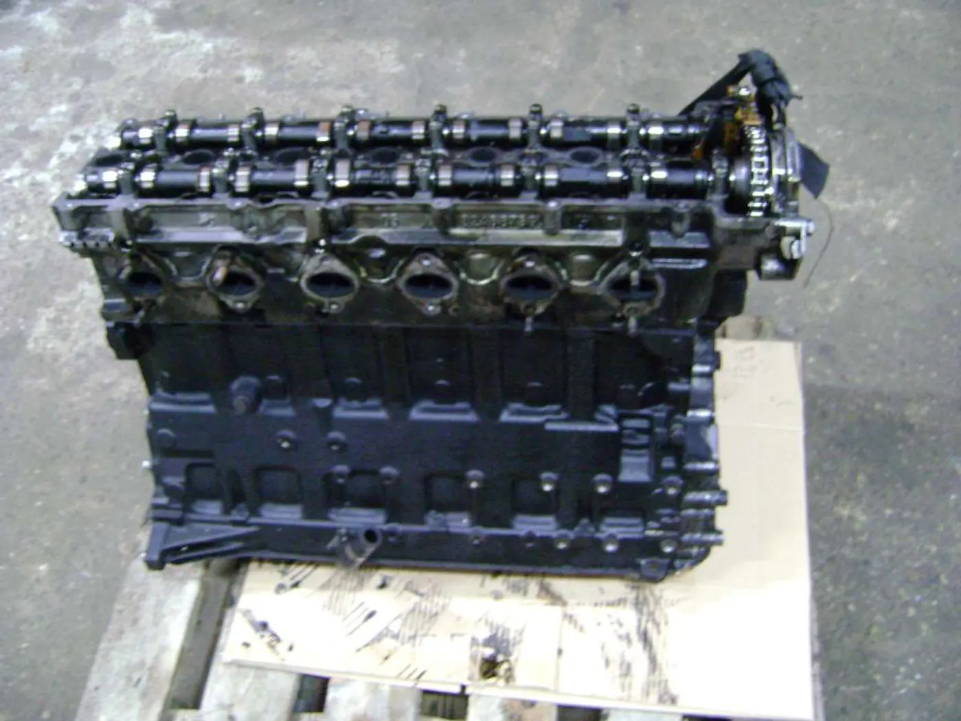 Двигатель к BMW 5 2000