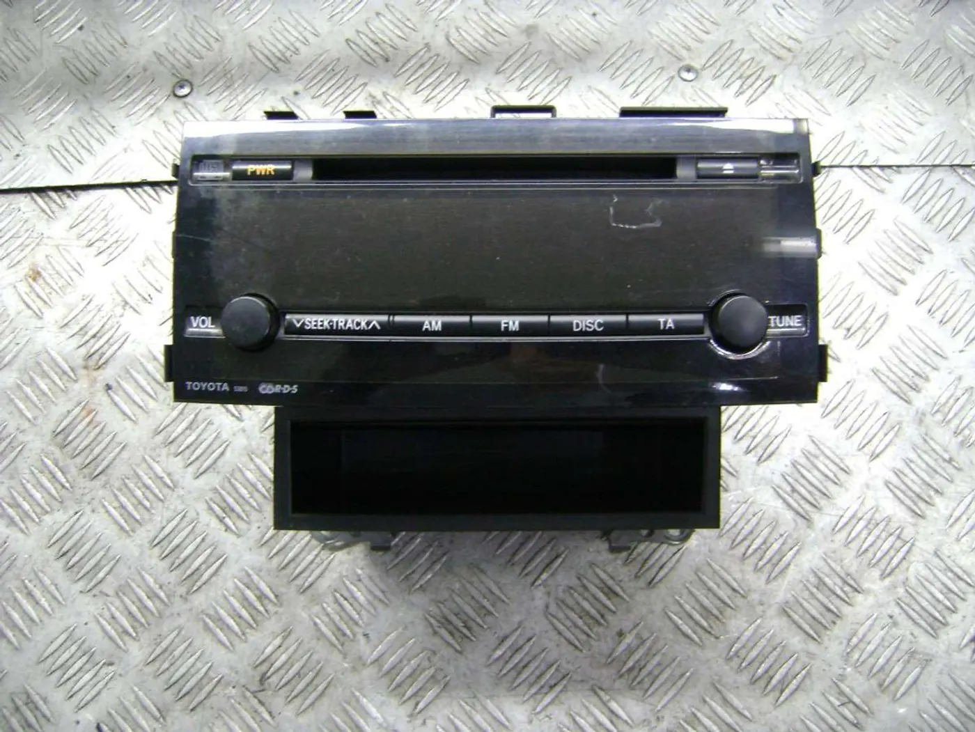 Магнитола к Toyota Prius 2005
