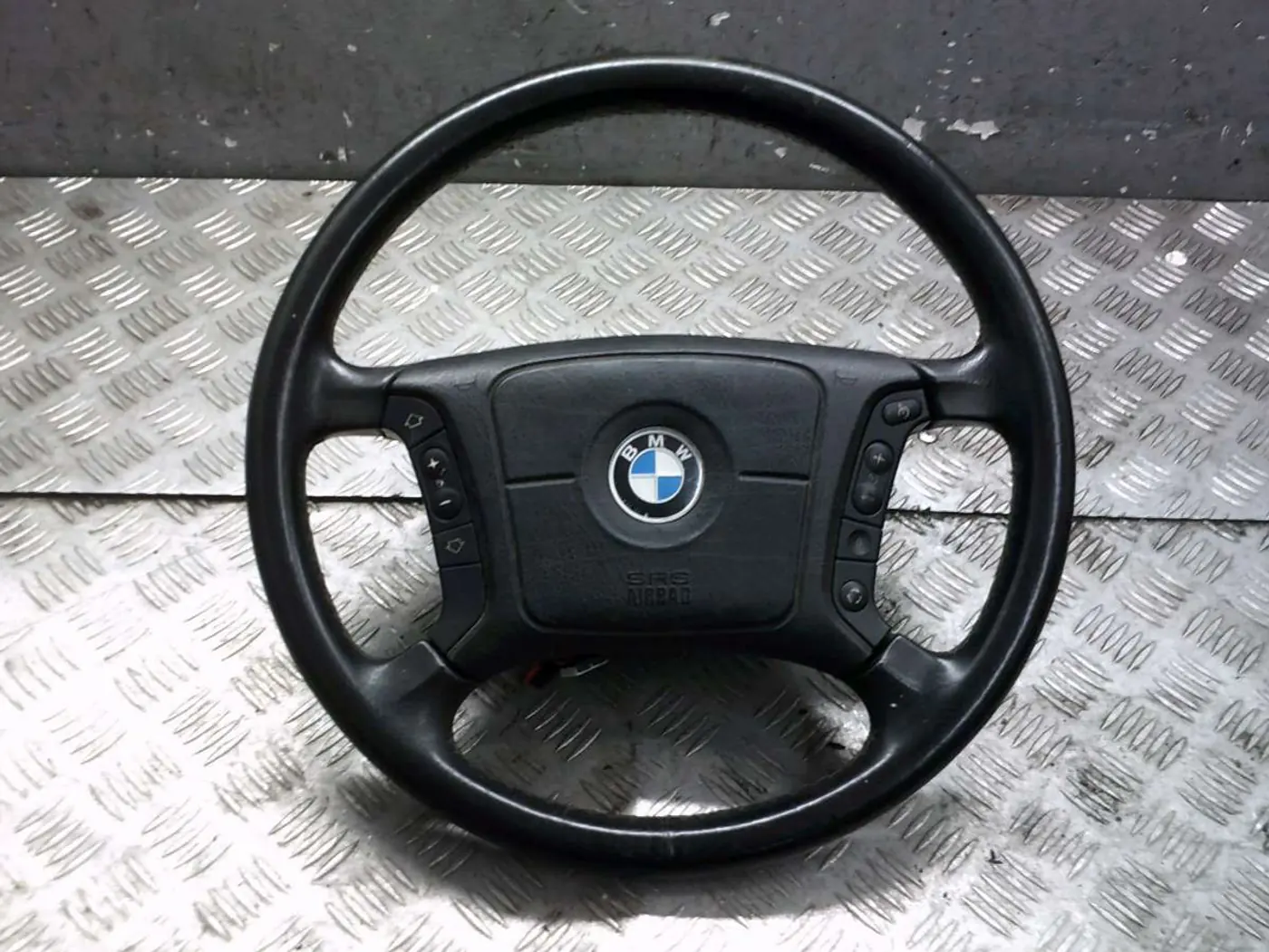 Руль к BMW 7 series 1998