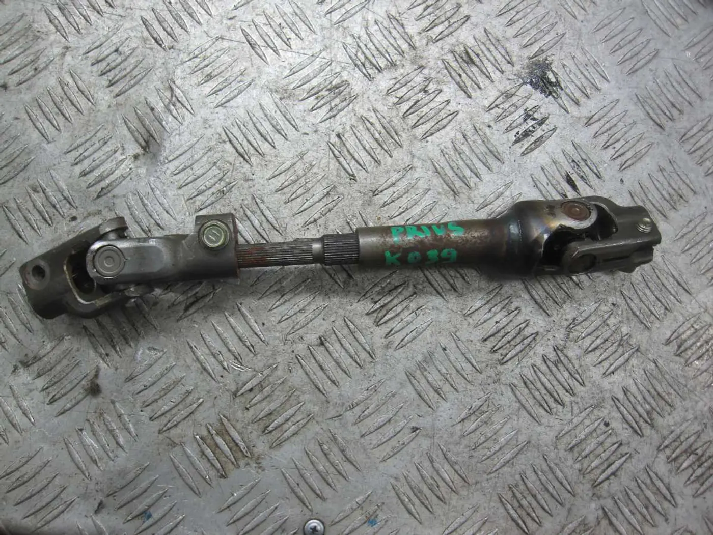 Рулевой карданчик к Toyota Prius 2006