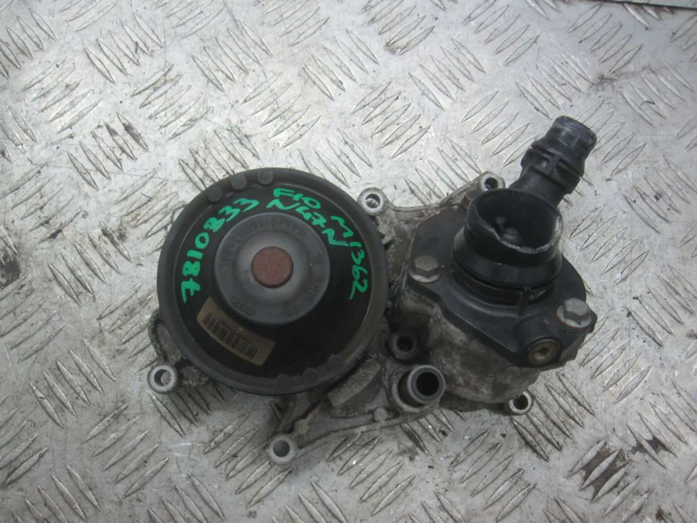 Помпа к BMW 3 series 2013