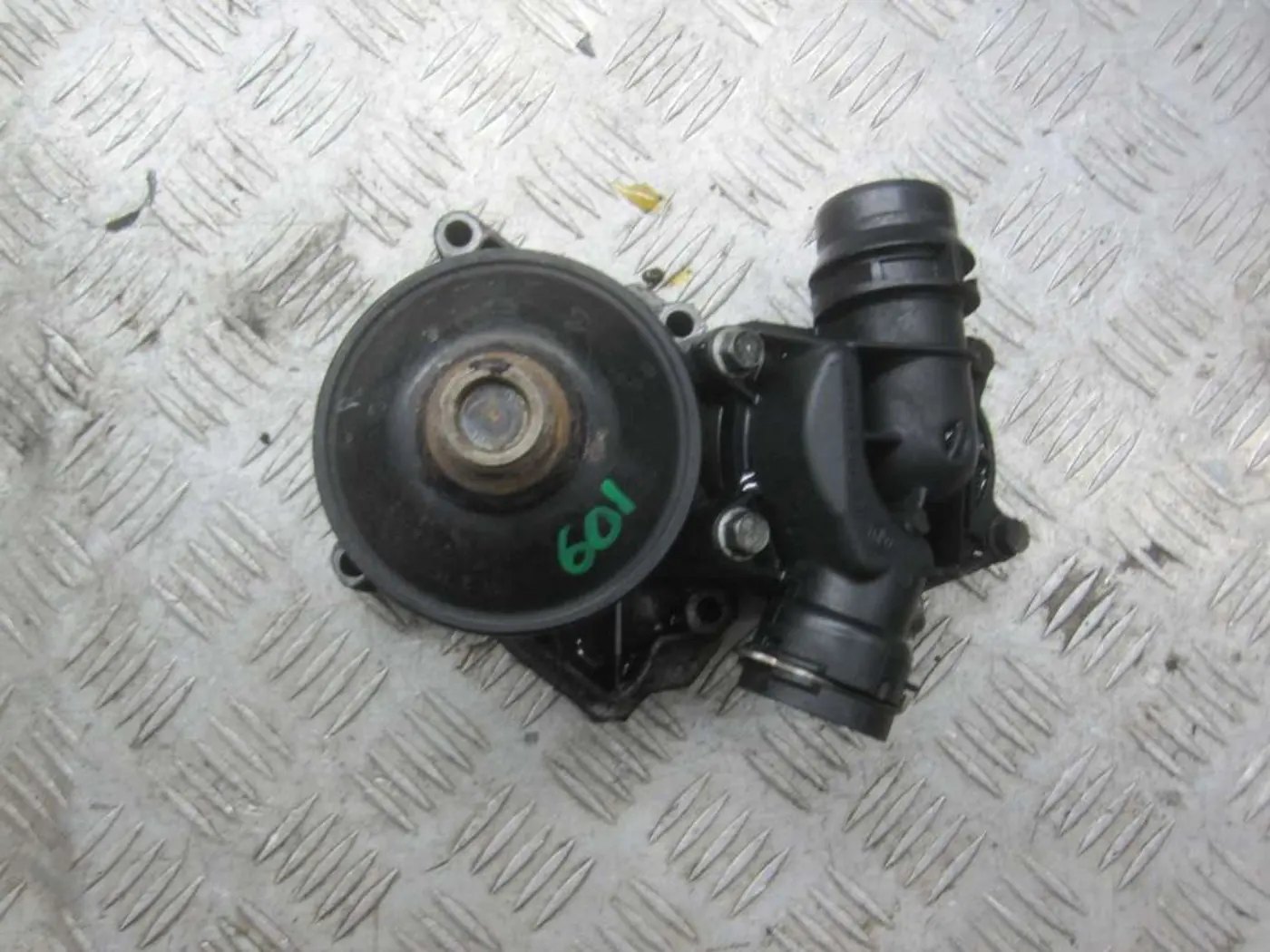 Помпа к BMW X5 2002