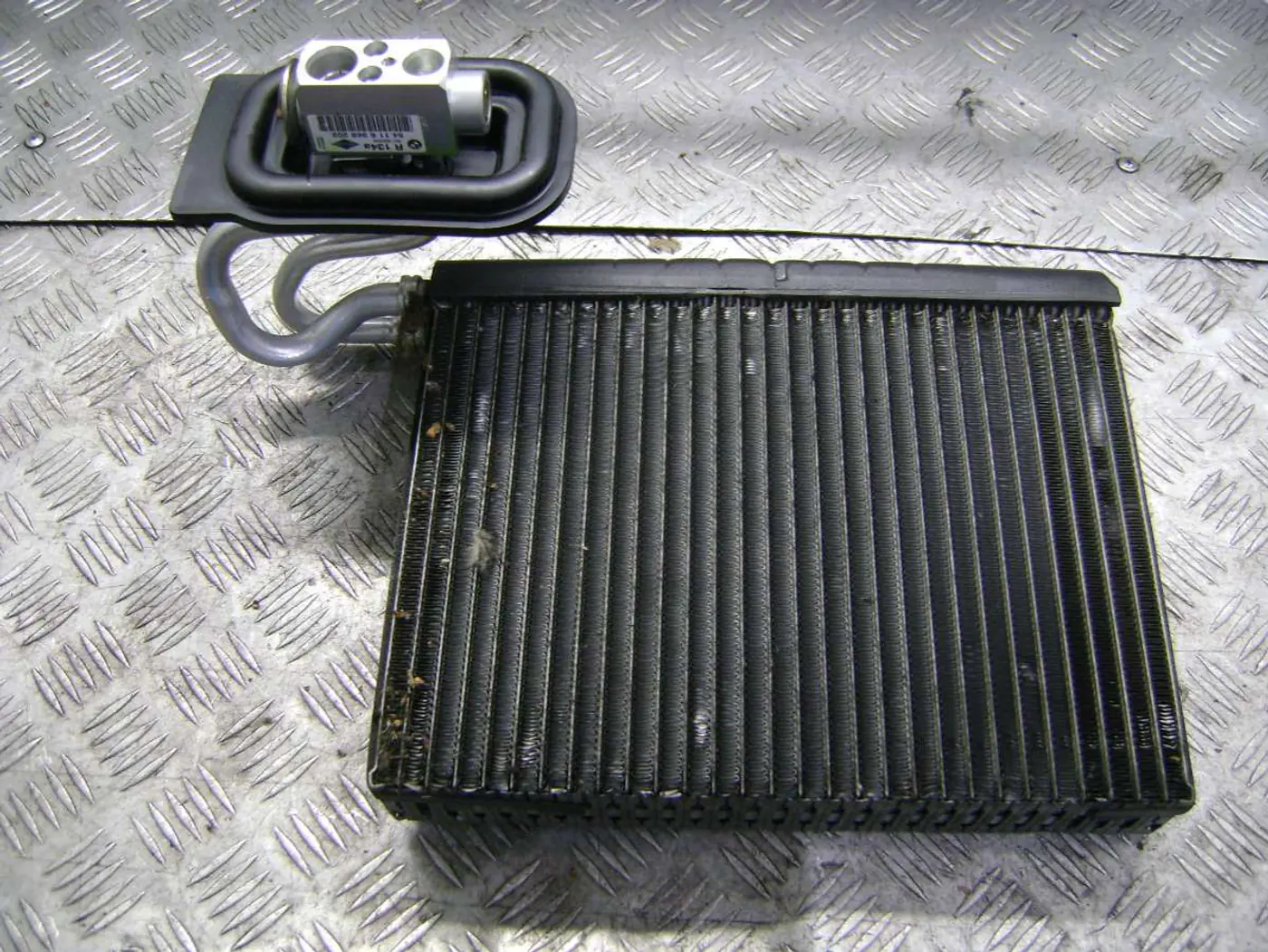 Испаритель кондиционера к BMW X5 2007