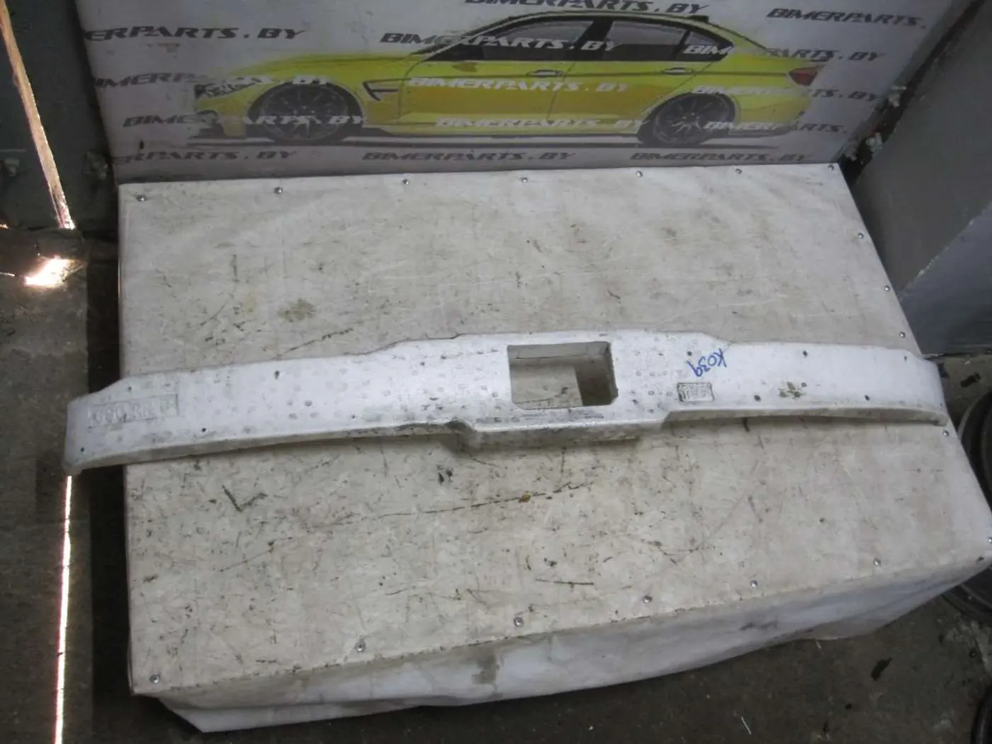 Усилитель бампера к Toyota Prius 2006