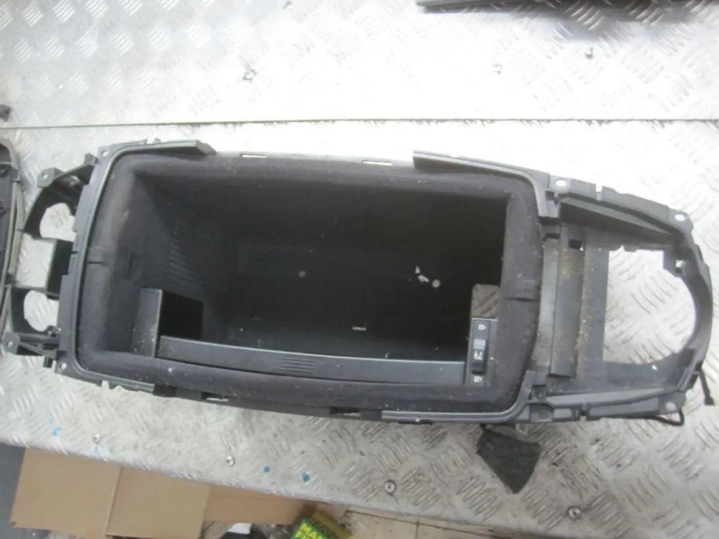 Подлокотник к BMW 7 series 2002