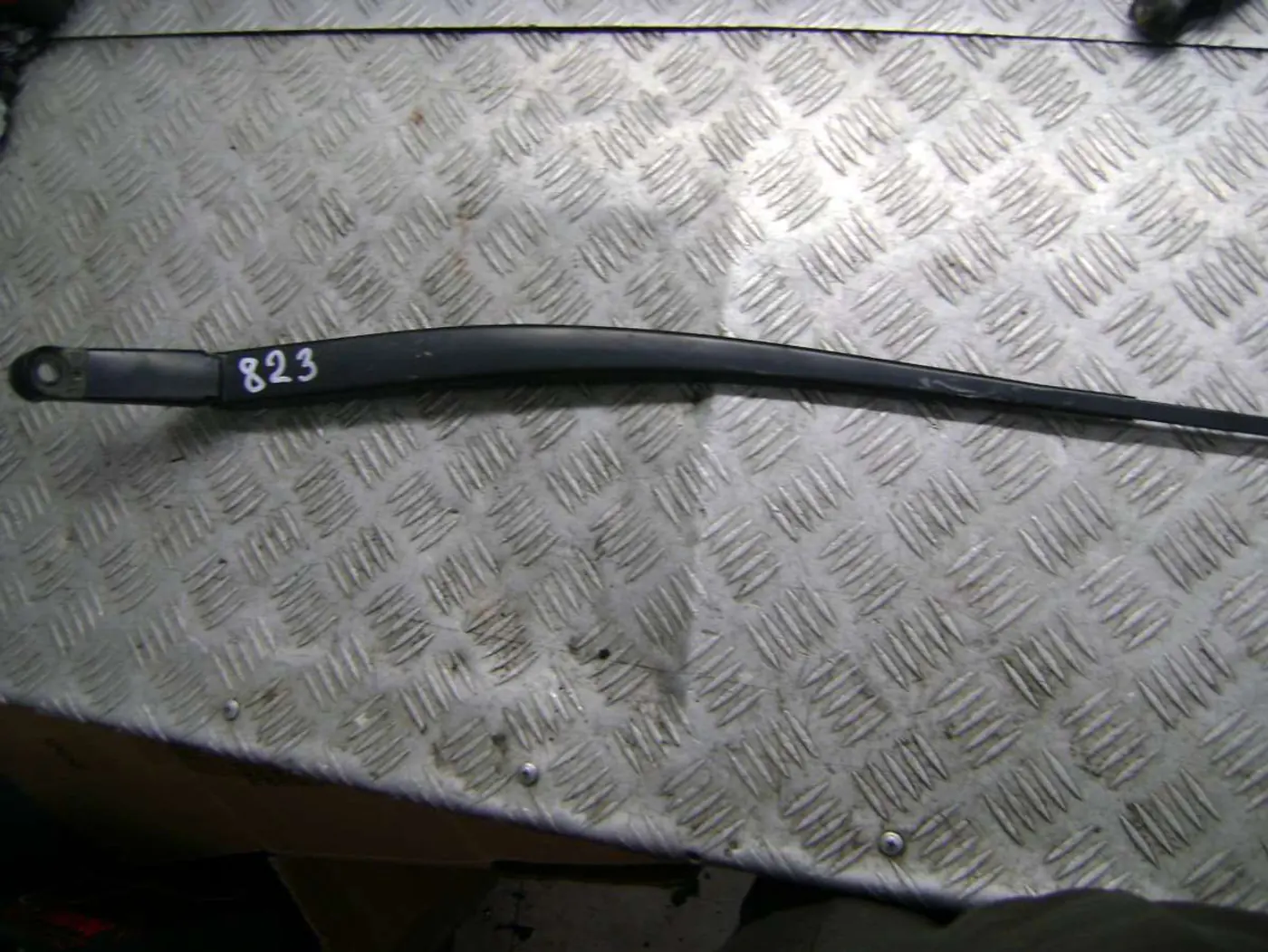 Щеткодержатель к Toyota Prius 2005