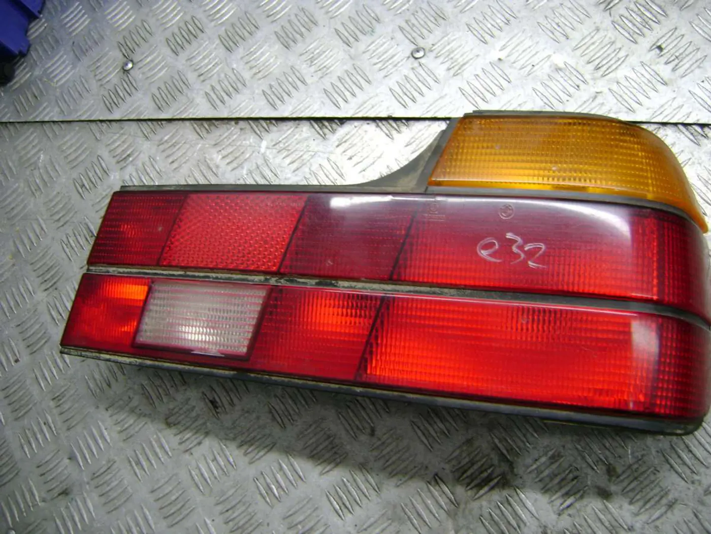 Фонарь задний правый к BMW 7 series 1990