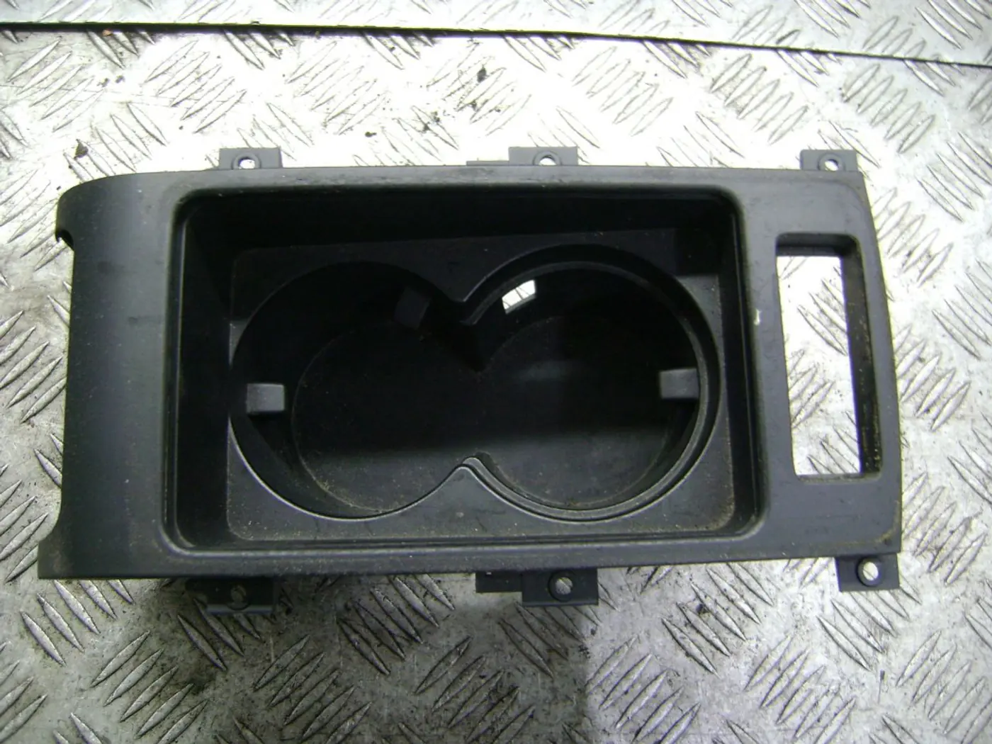 Подстаканник к BMW X5 2004