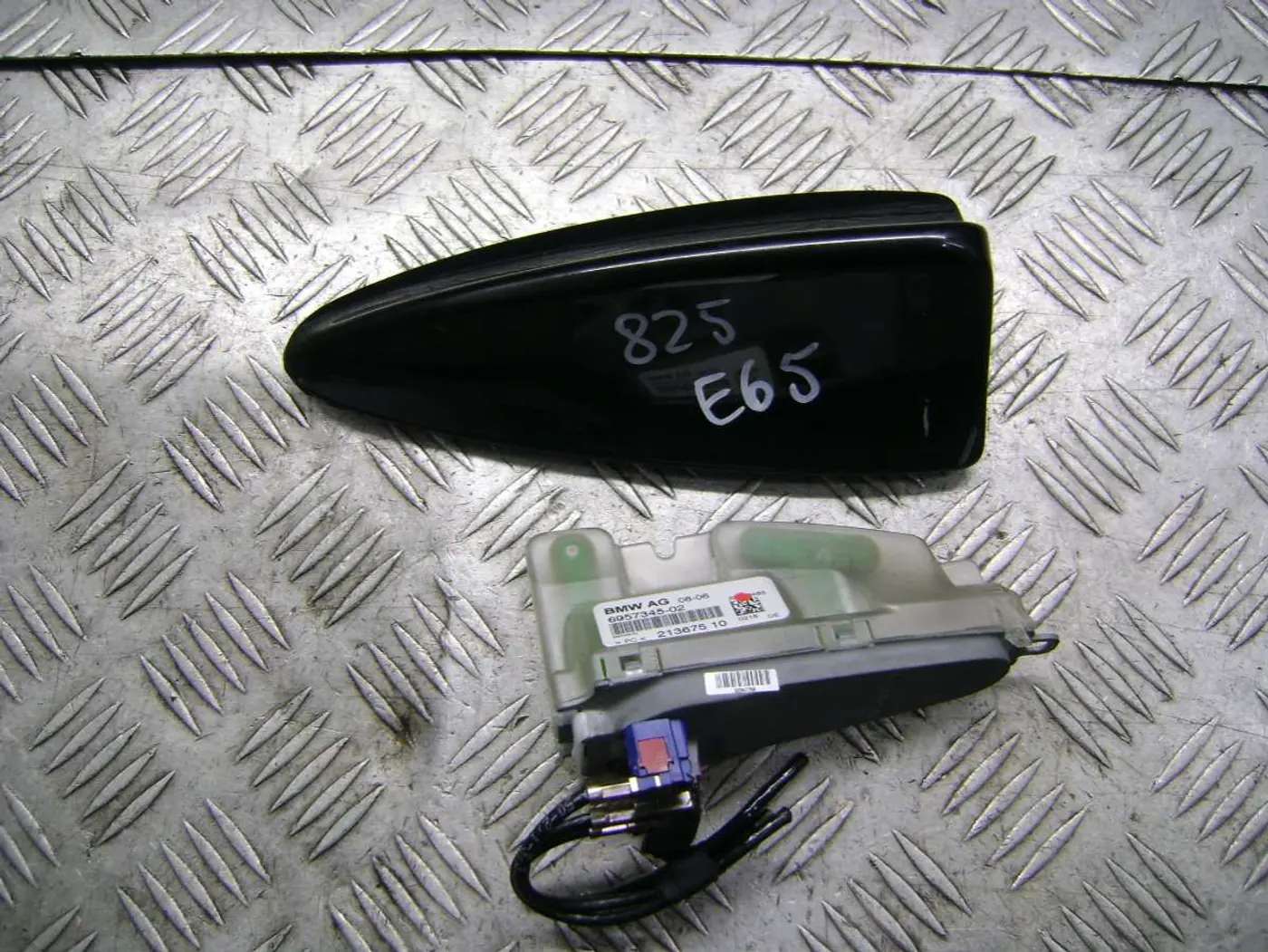 Антенна  к BMW 7 series 2006