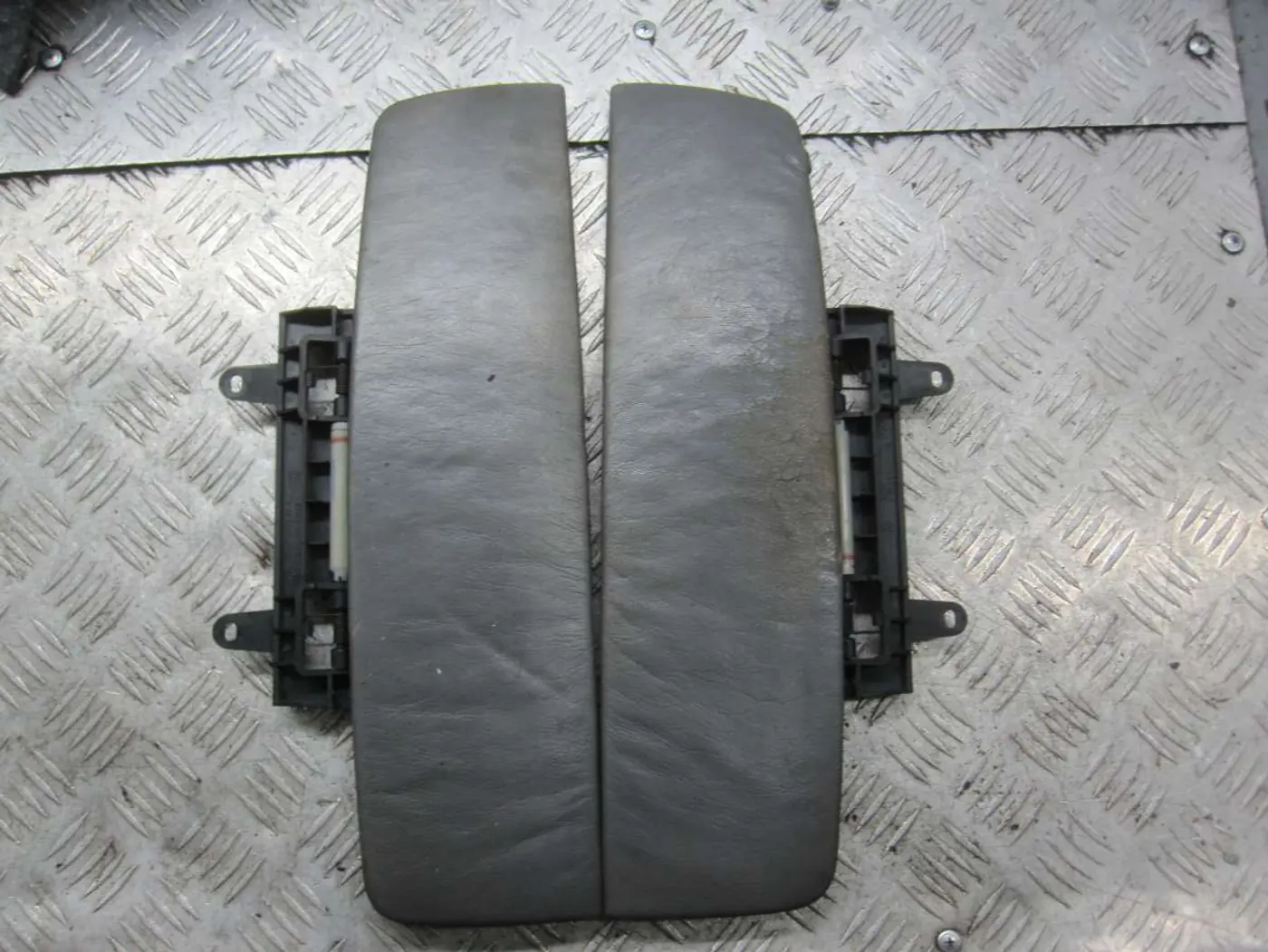 Подлокотник к BMW 7 series 2002