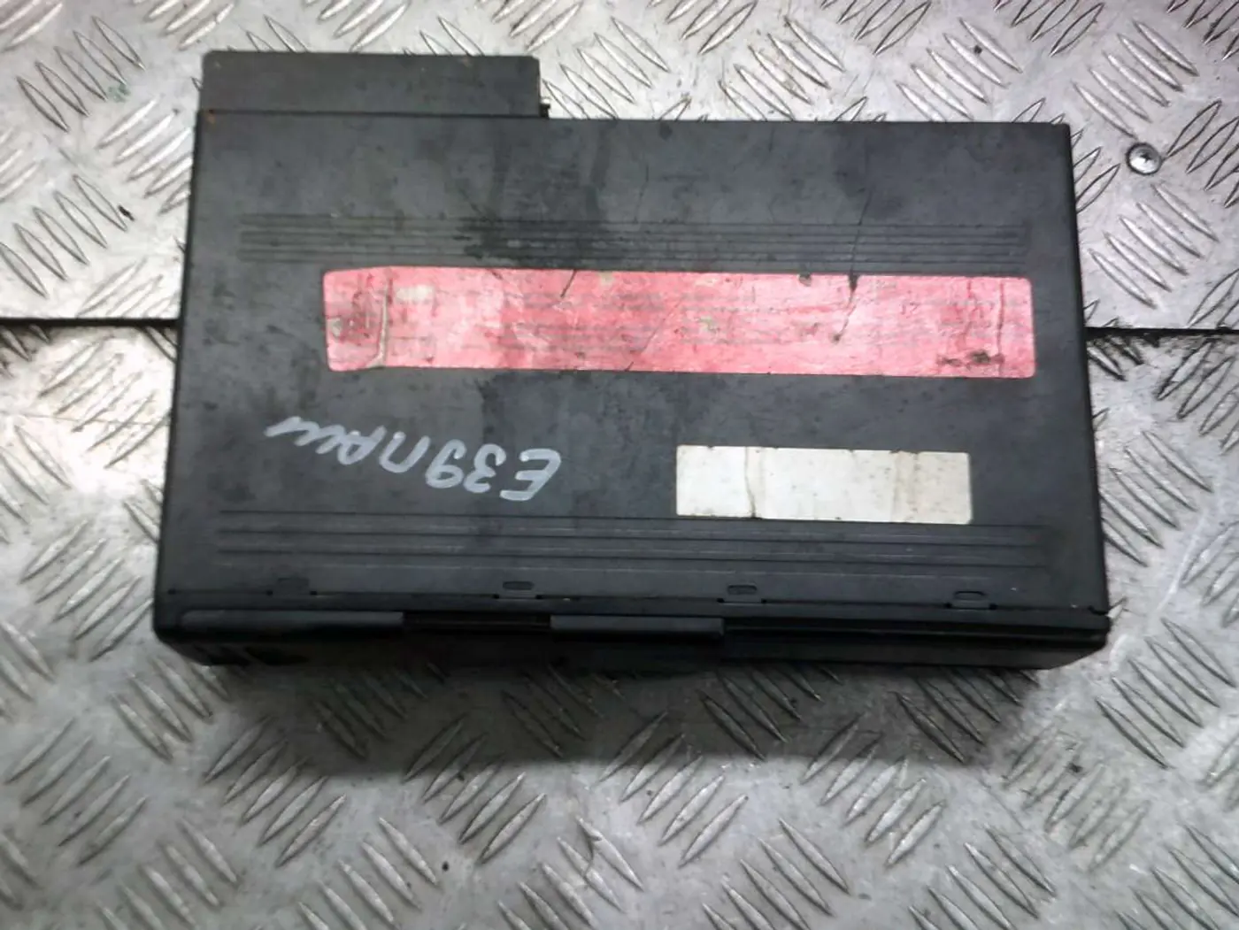 CD-чейнджер к BMW 5 2000