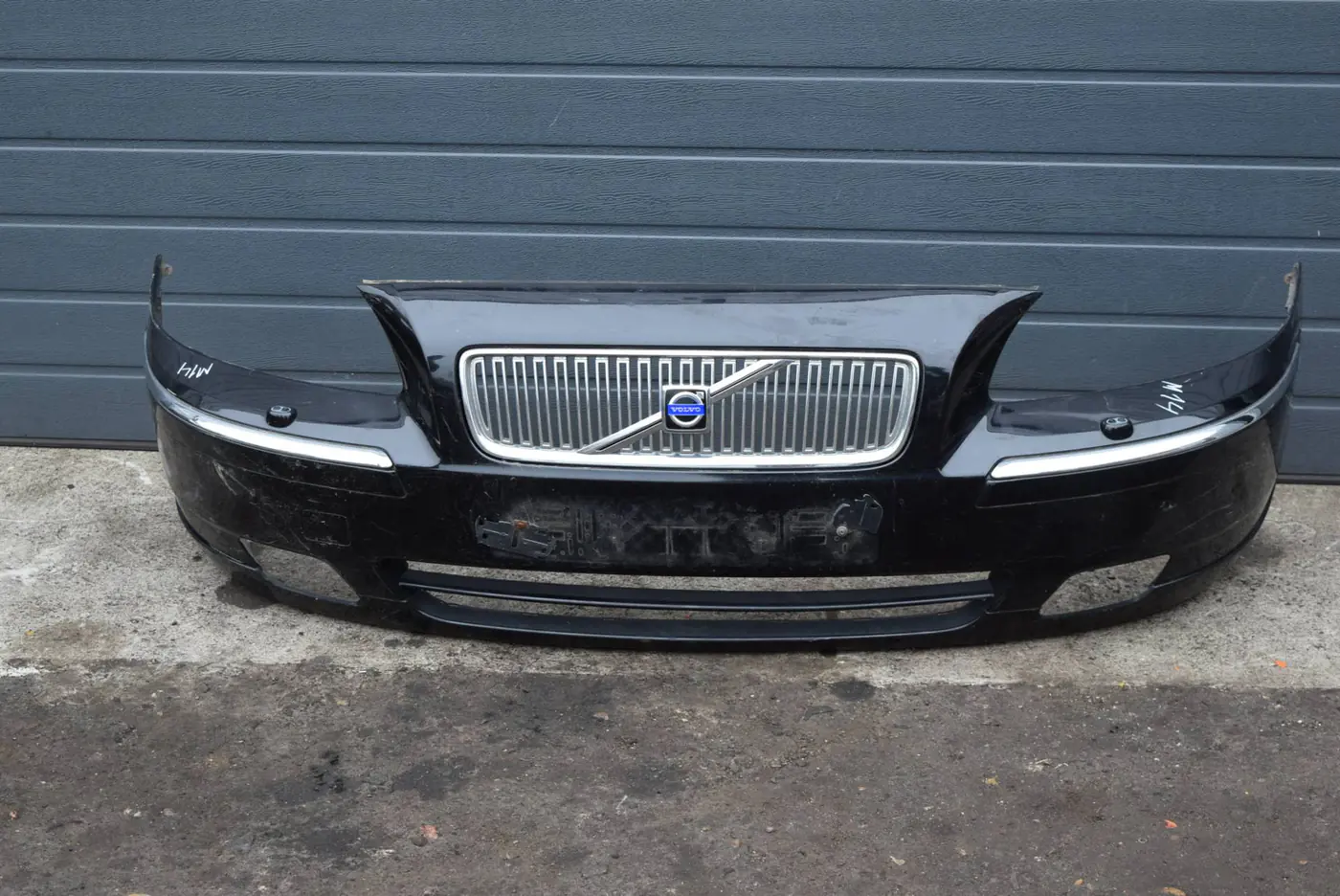 Бампер передний к Volvo V70 2004