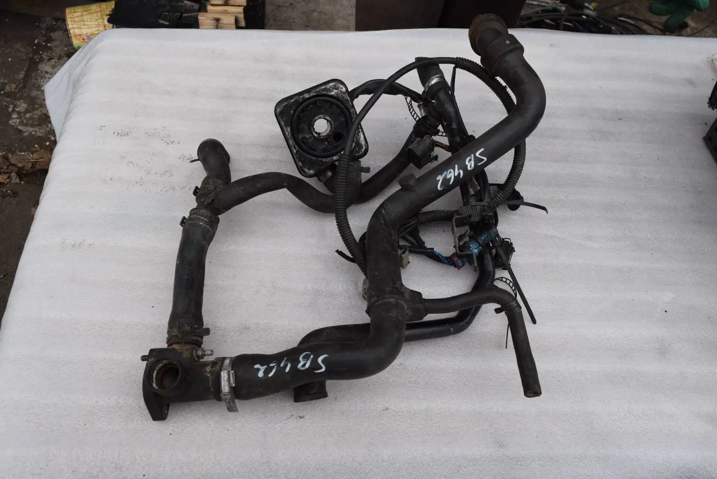 Патрубок к Audi A4 1998