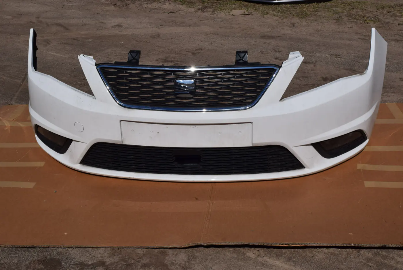 Бампер передний к SEAT Toledo 2014