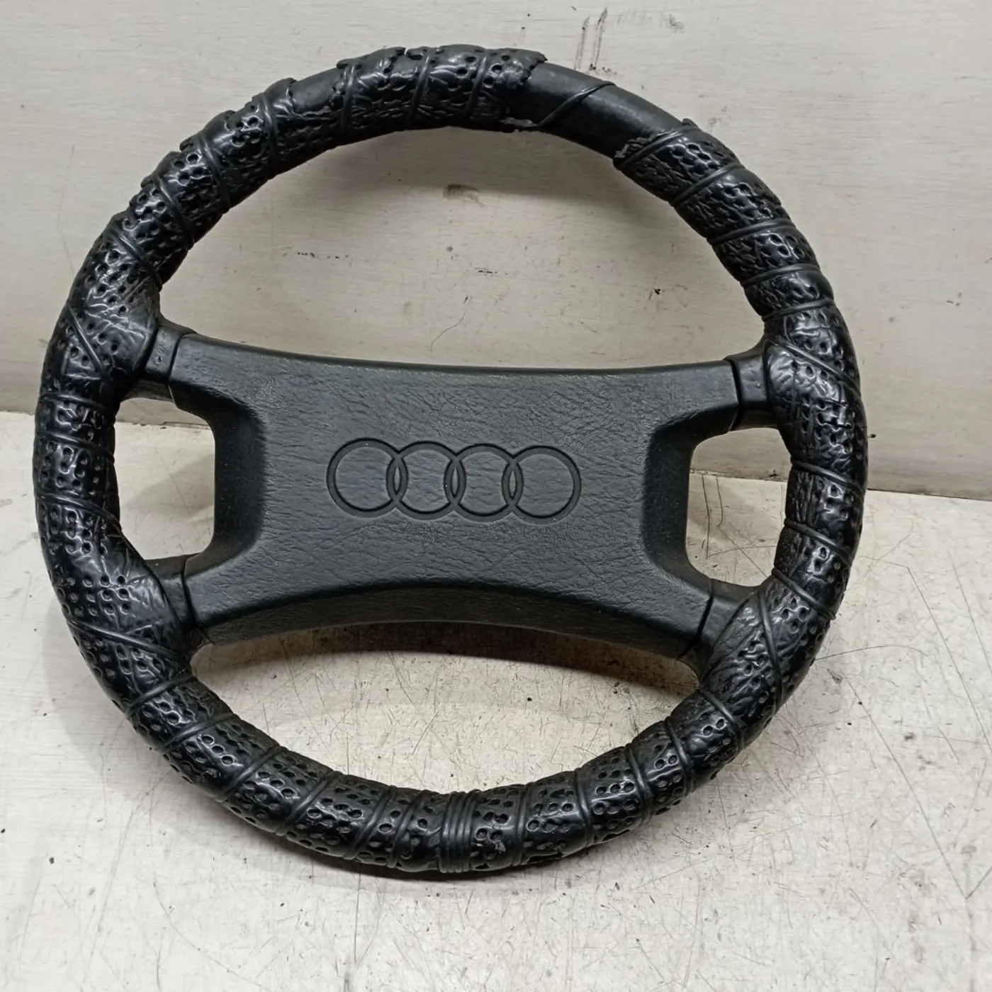 Руль к Audi 100 1988