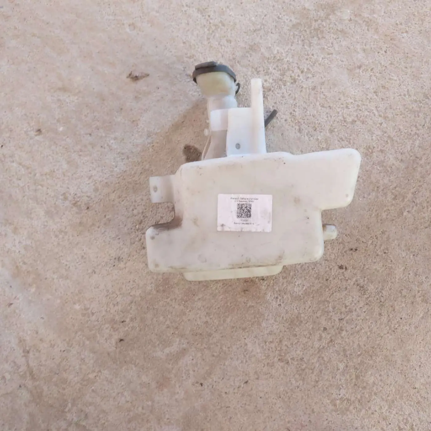Бачок омывателя к Renault Safrane 1998