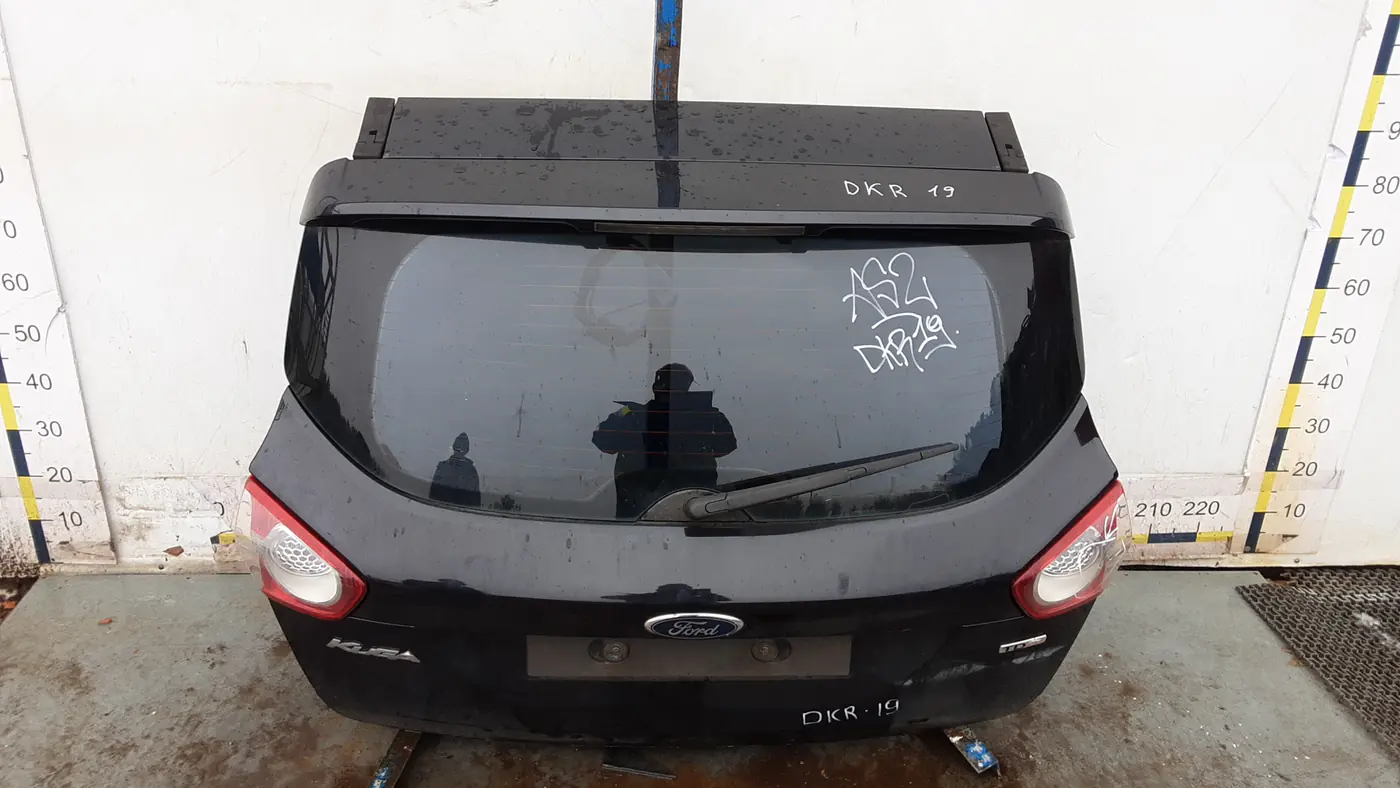 Крышка багажника к Ford Kuga 2009