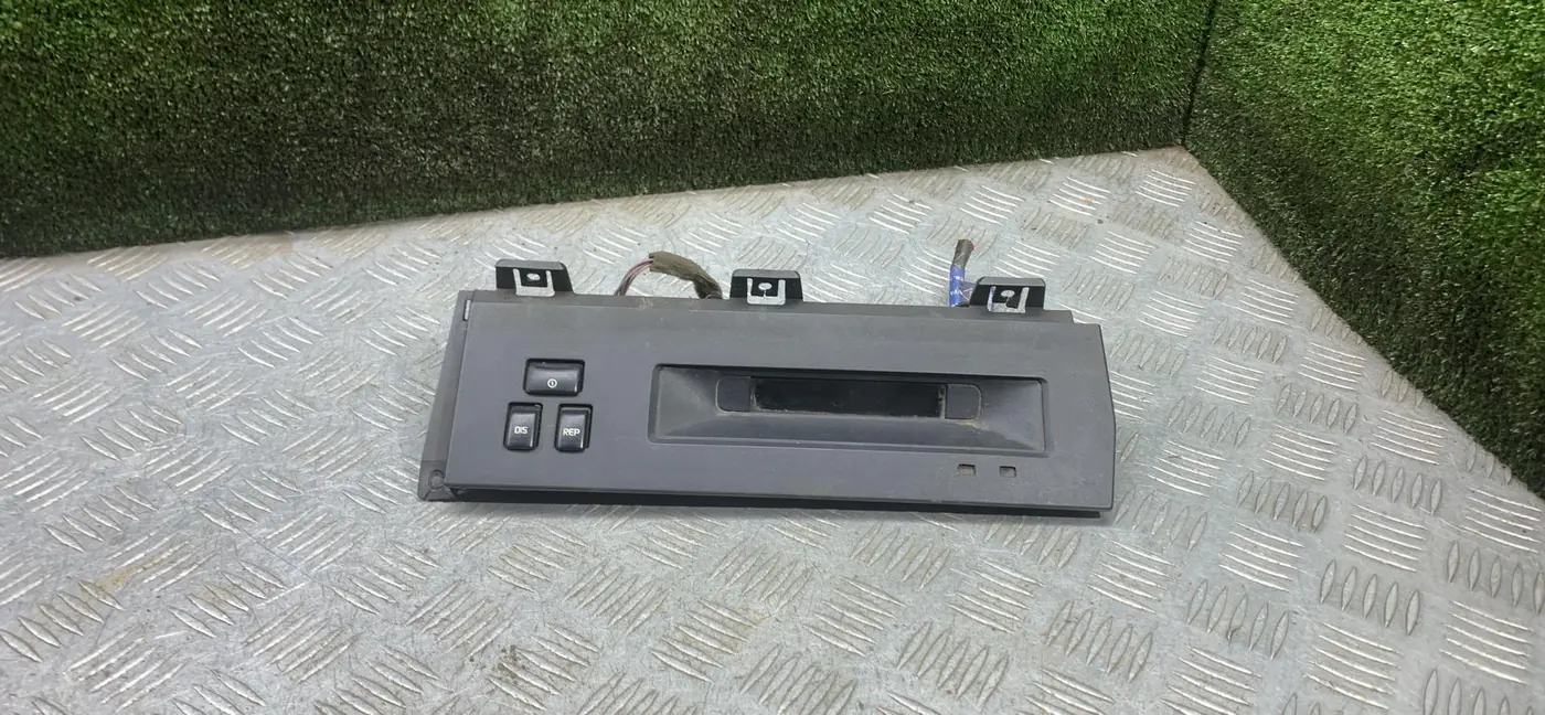 Часы к Renault Safrane 1996