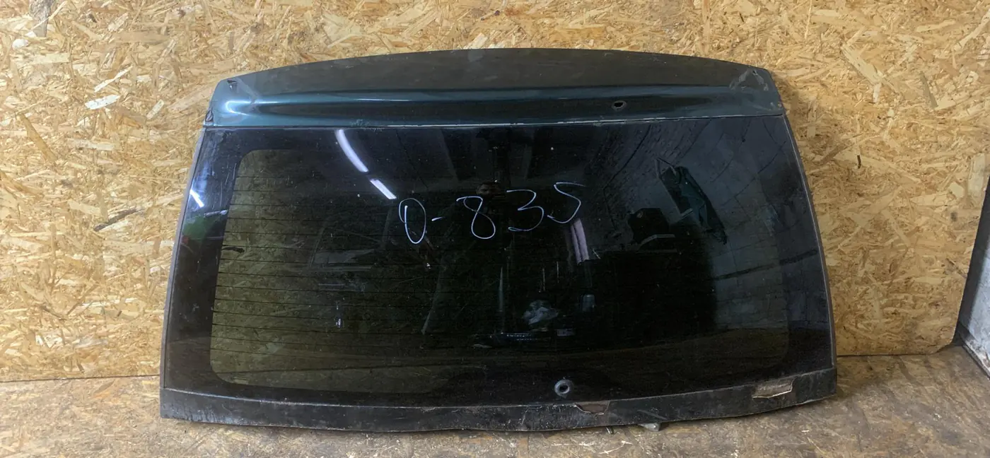 Стекло заднее к Chrysler Voyager 1999