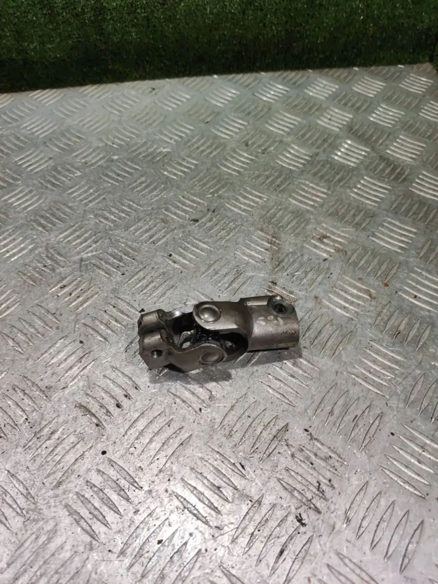 Рулевой карданчик к Mazda 626 1998
