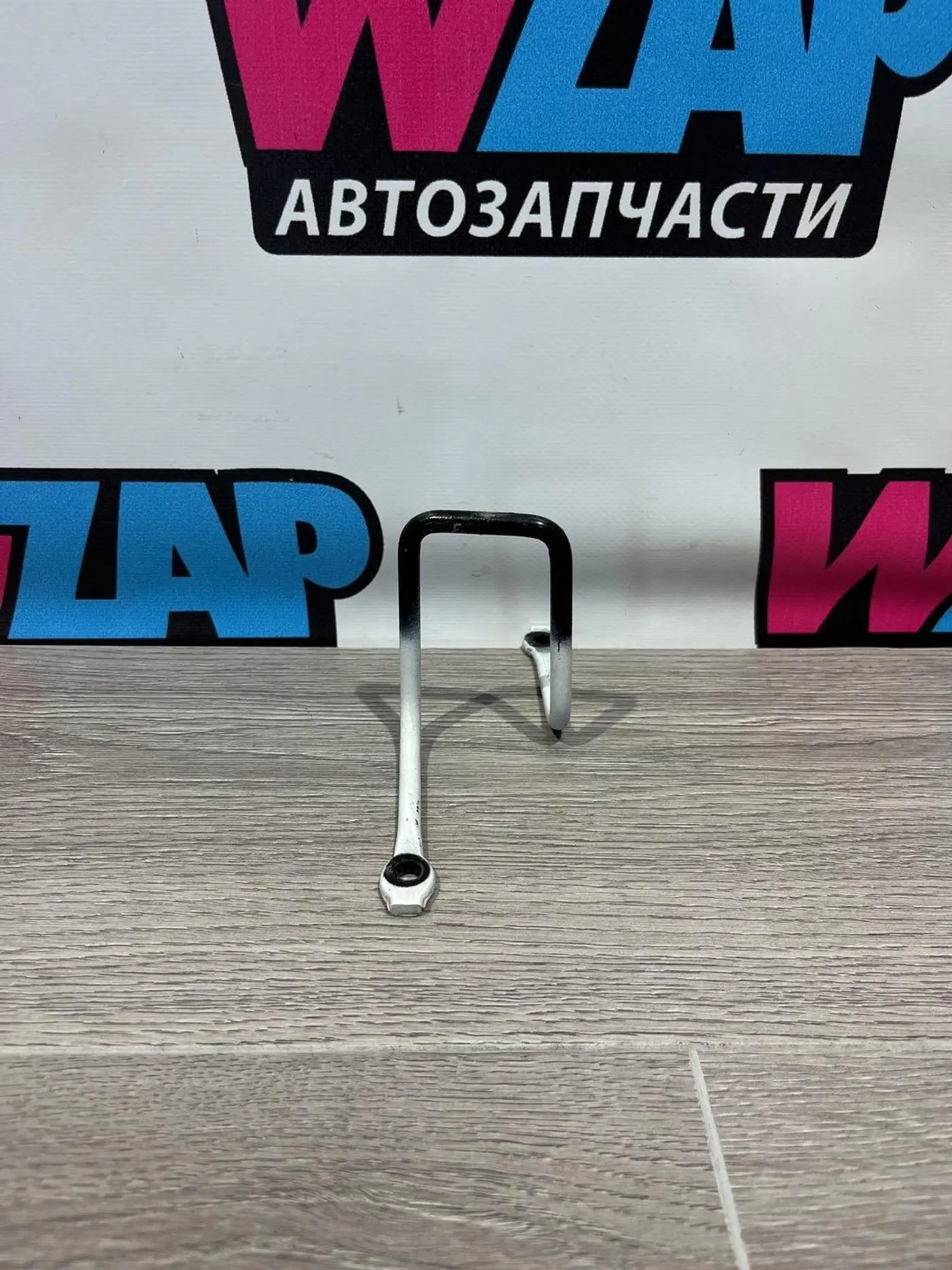 Замок капота к Ford Explorer 2020