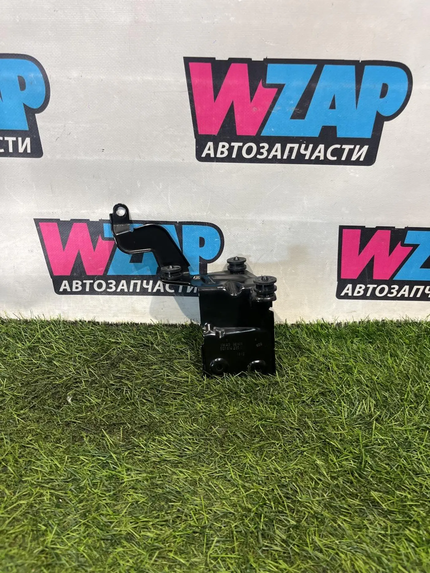 Крепление блока ABS к Volkswagen Jetta 2019