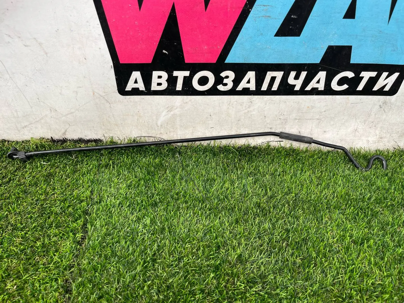 Держатель капота к Buick Encore GX 2020