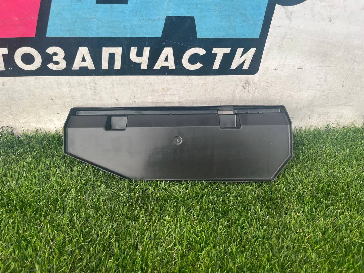 Пластик к Tesla Model Y 2022