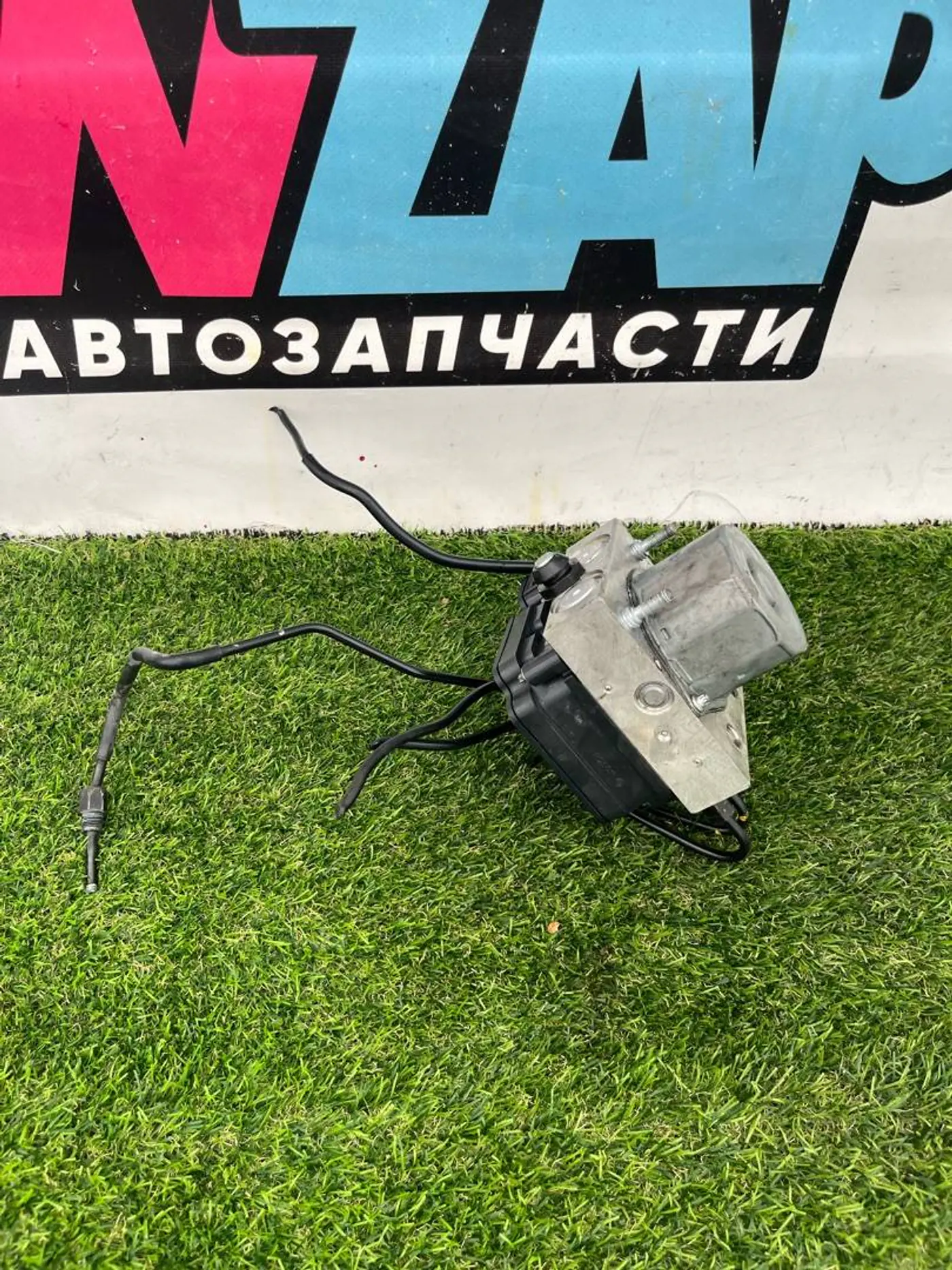 Блок ABS к Tesla Model X 2018