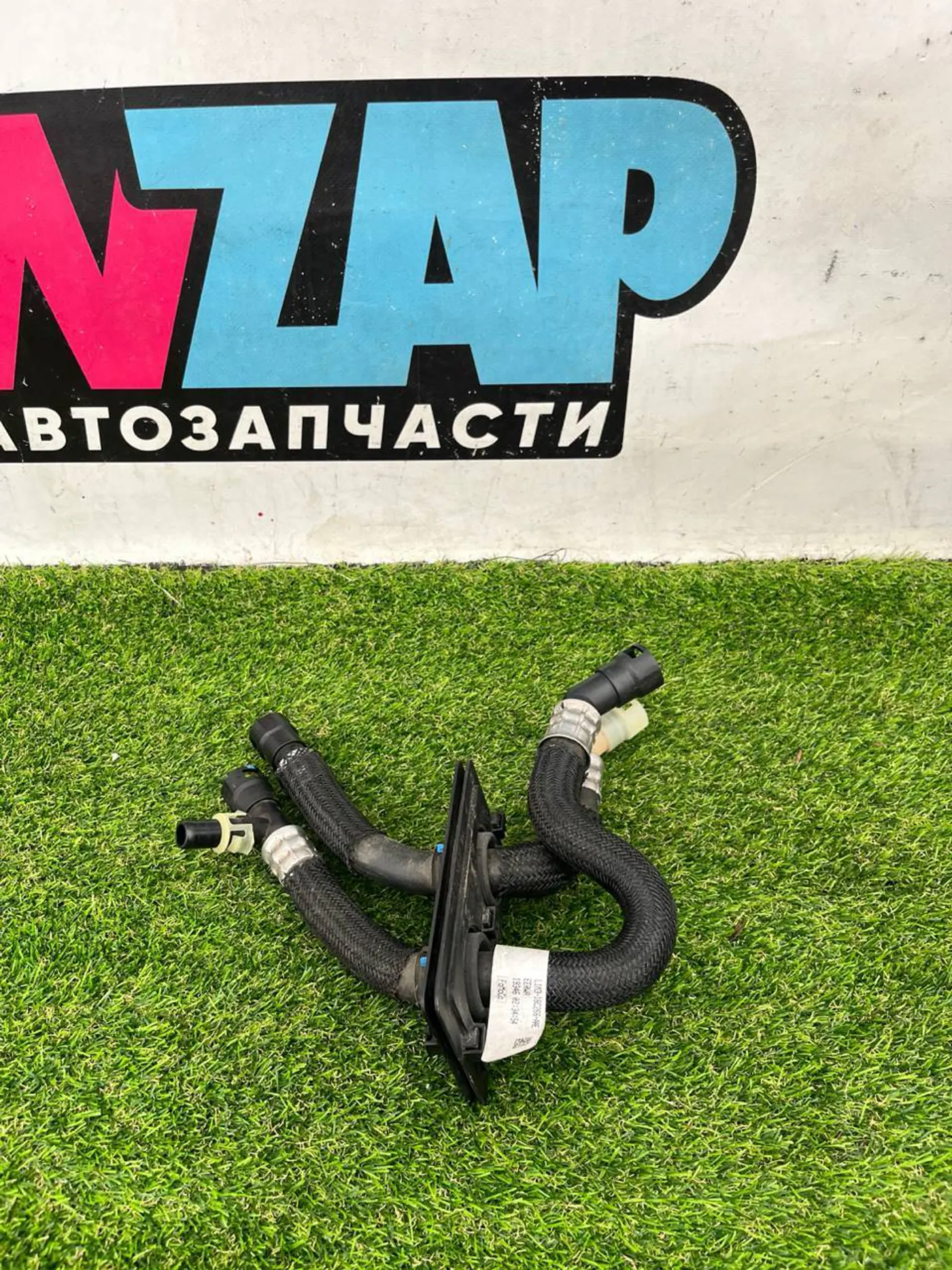 Патрубок отопителя (печки) к Ford Explorer 2020