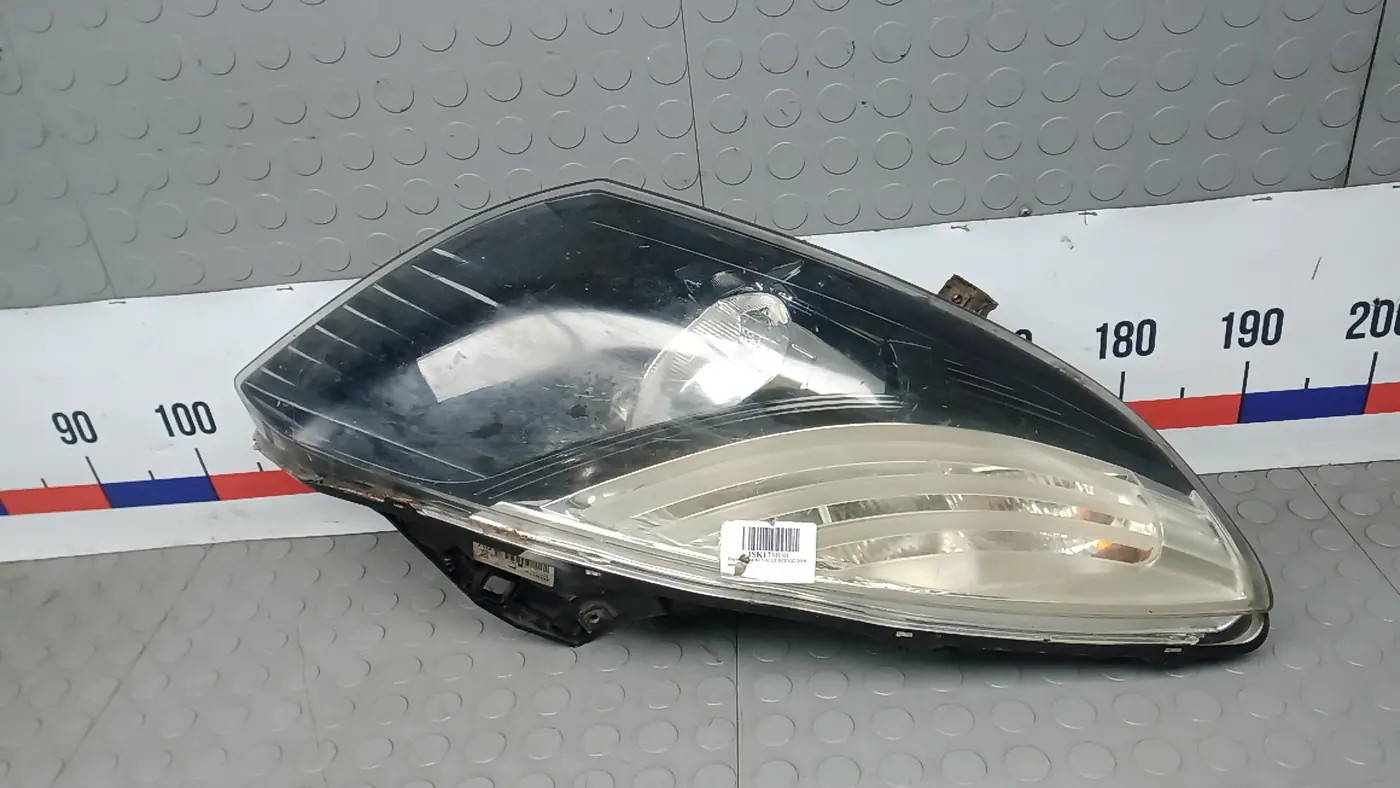 Фара правая к Renault Scenic 2009