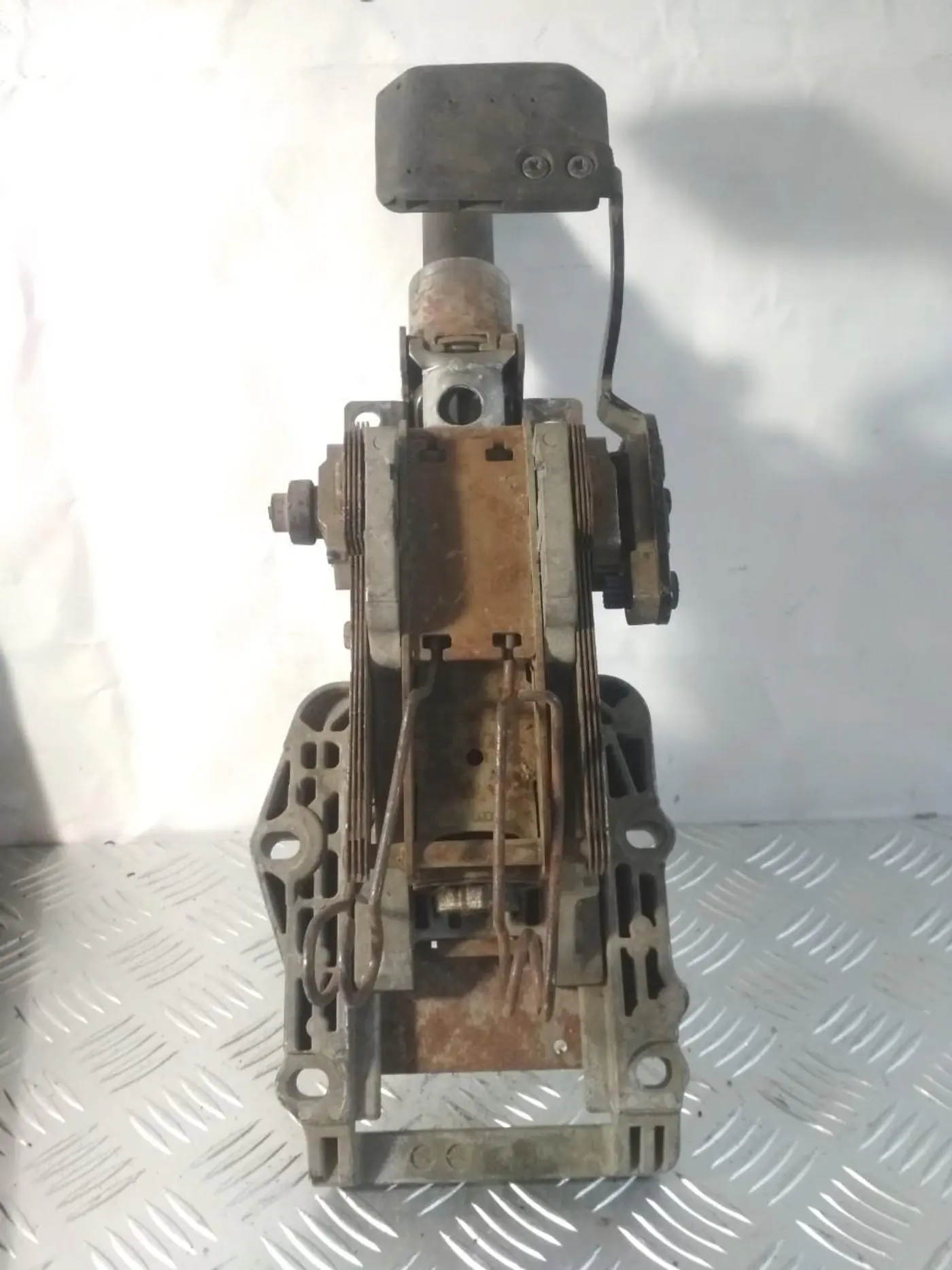 Рулевая колонка к Audi A4 1999