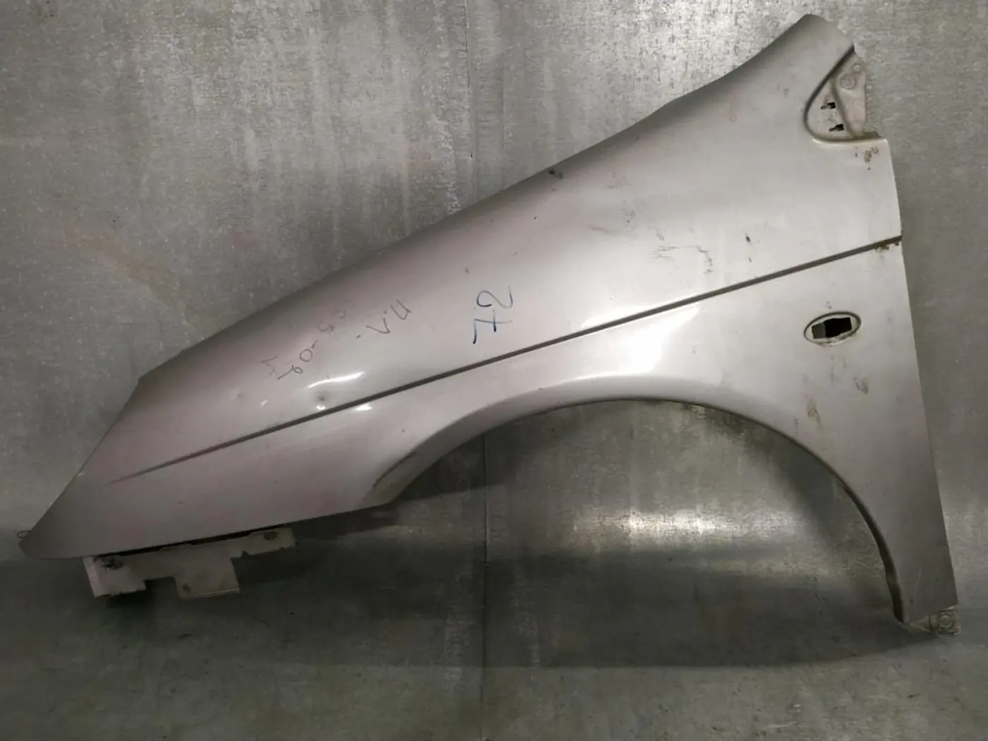 Крыло переднее левое к Citroen C5 2002