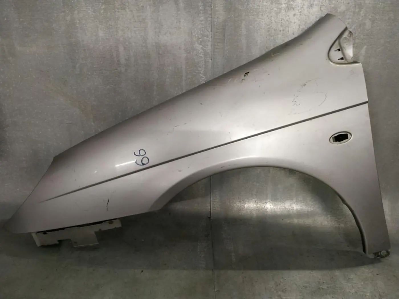 Крыло переднее левое к Citroen C5 2002