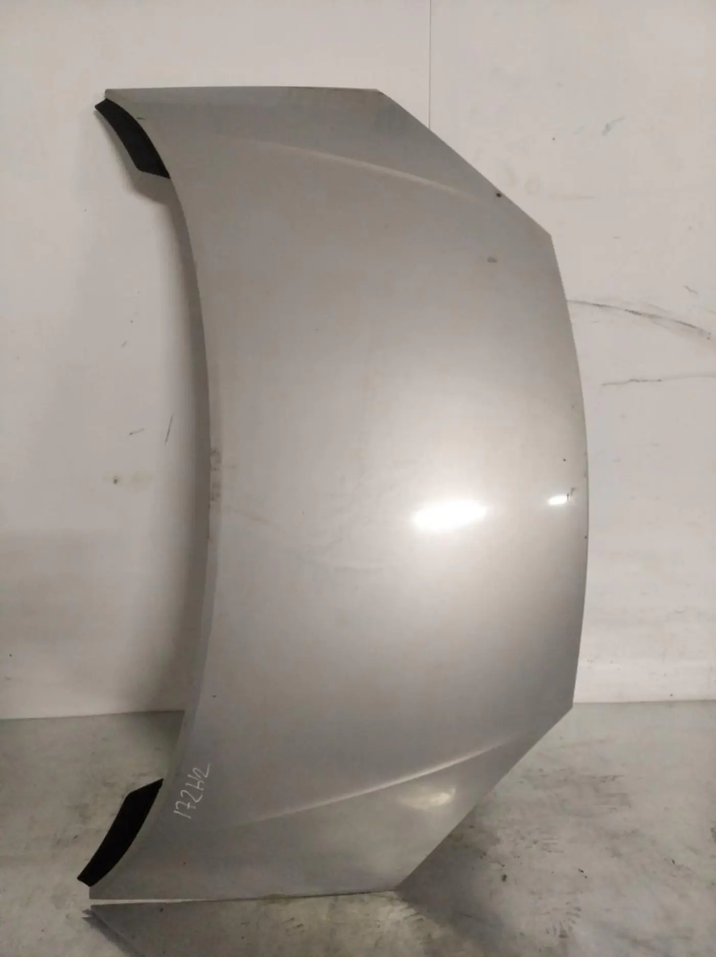 Капот к Ford Galaxy 2001