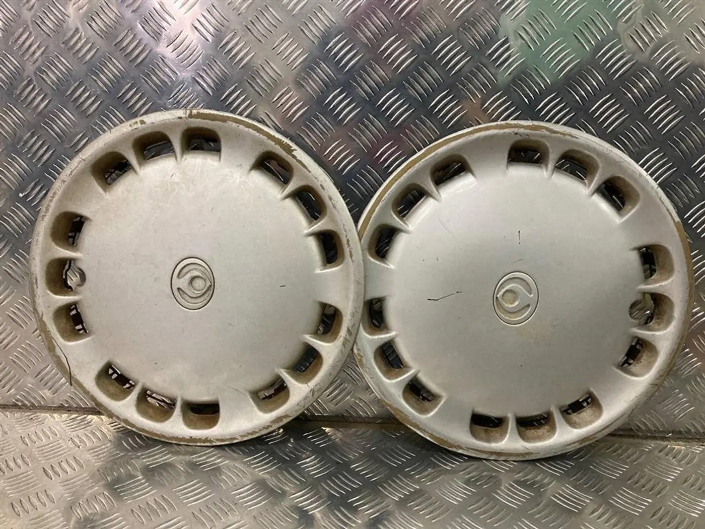 Колпак колесный к Mazda 323 1999