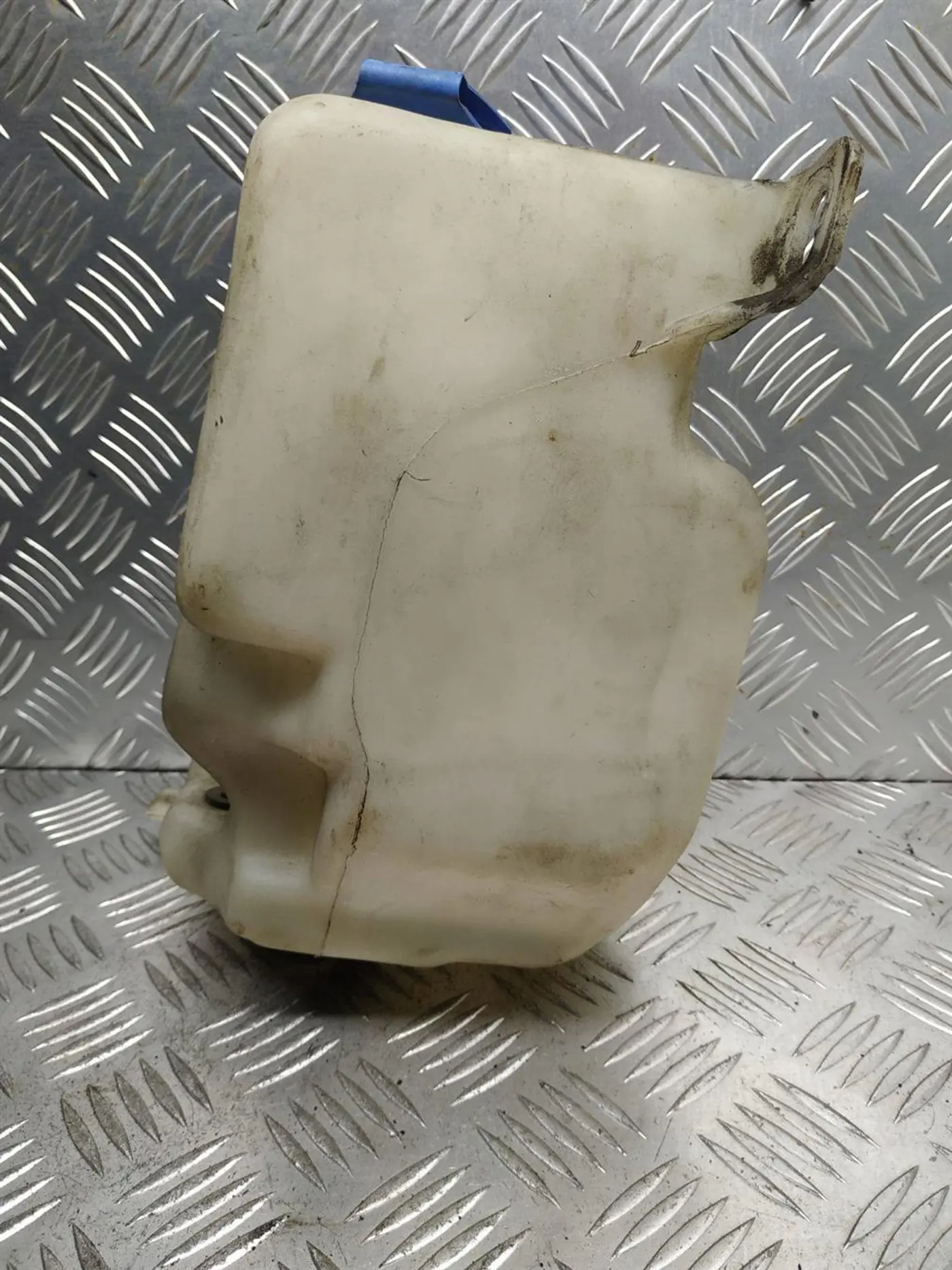 Бачок омывателя к Audi A3 1997