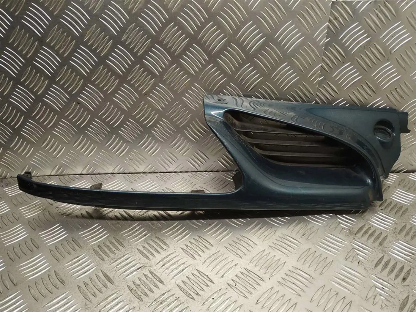Решетка радиатора к Renault Scenic 1998