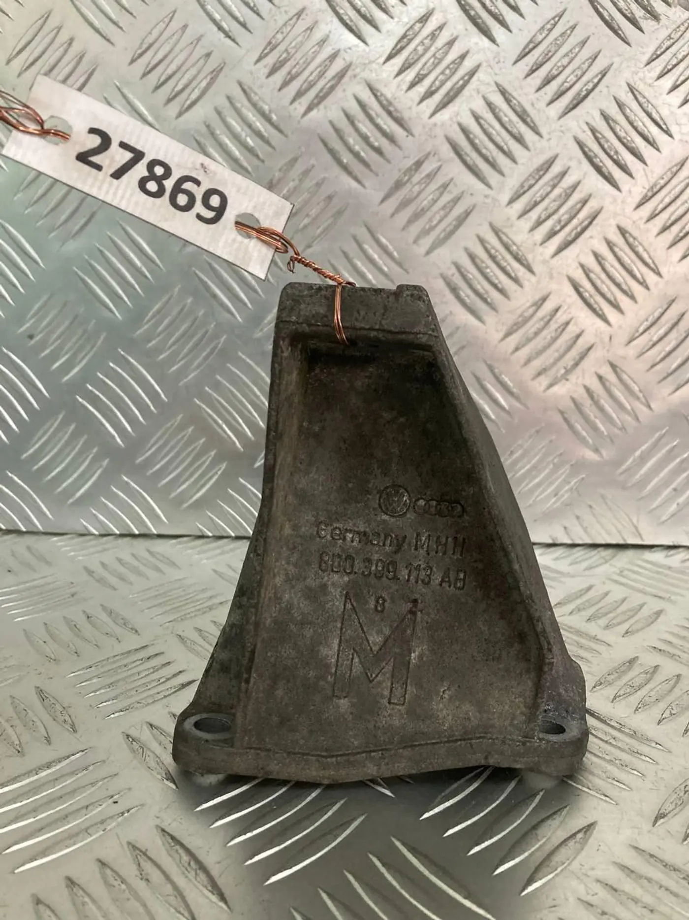 Кронштейн КПП к Audi A4 2000
