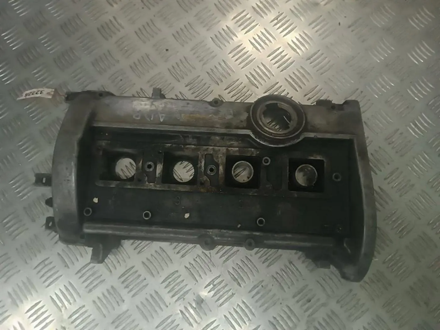 Клапанная крышка к Audi A4 1998