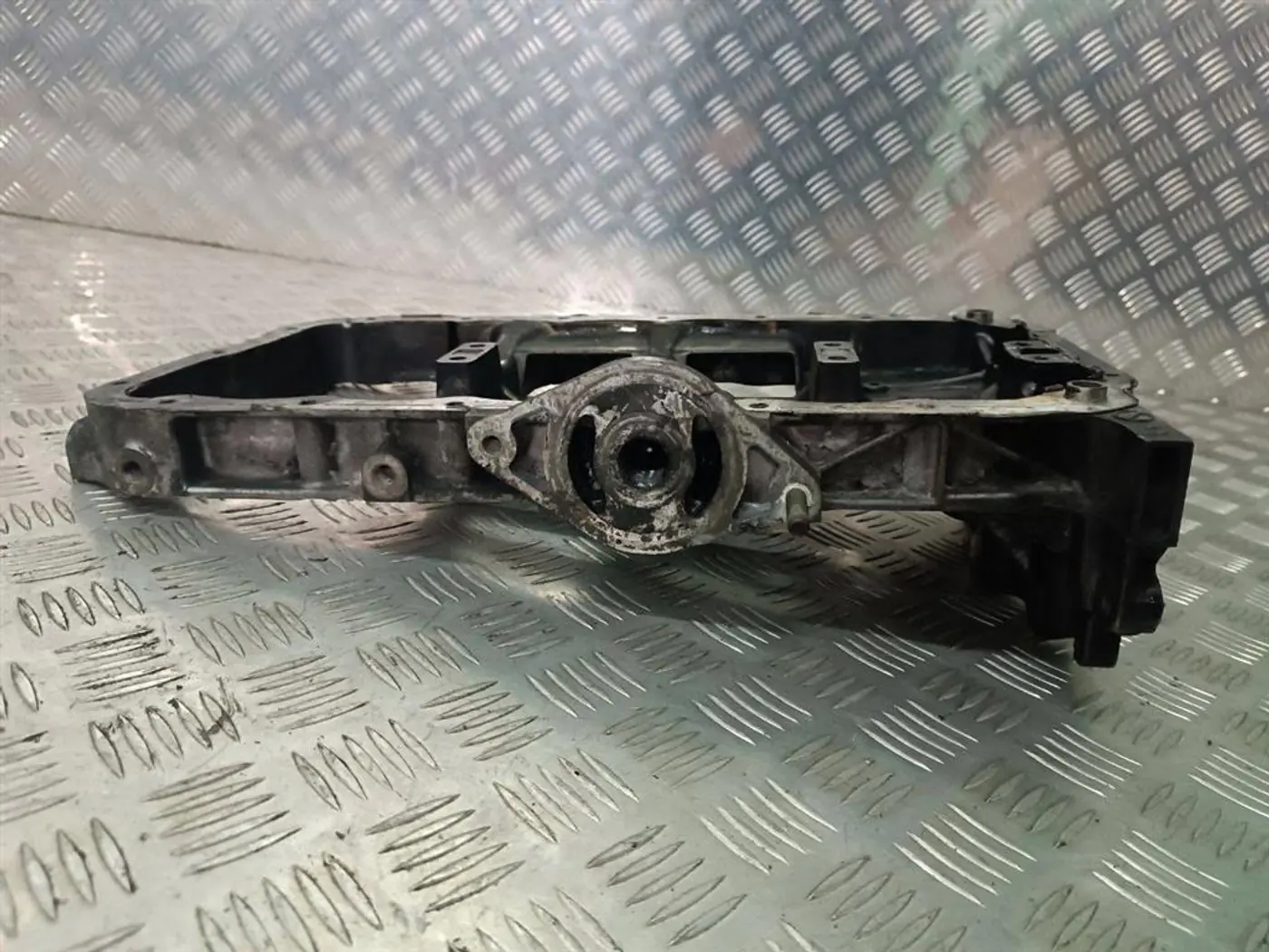 Поддон к Mazda 6 2003