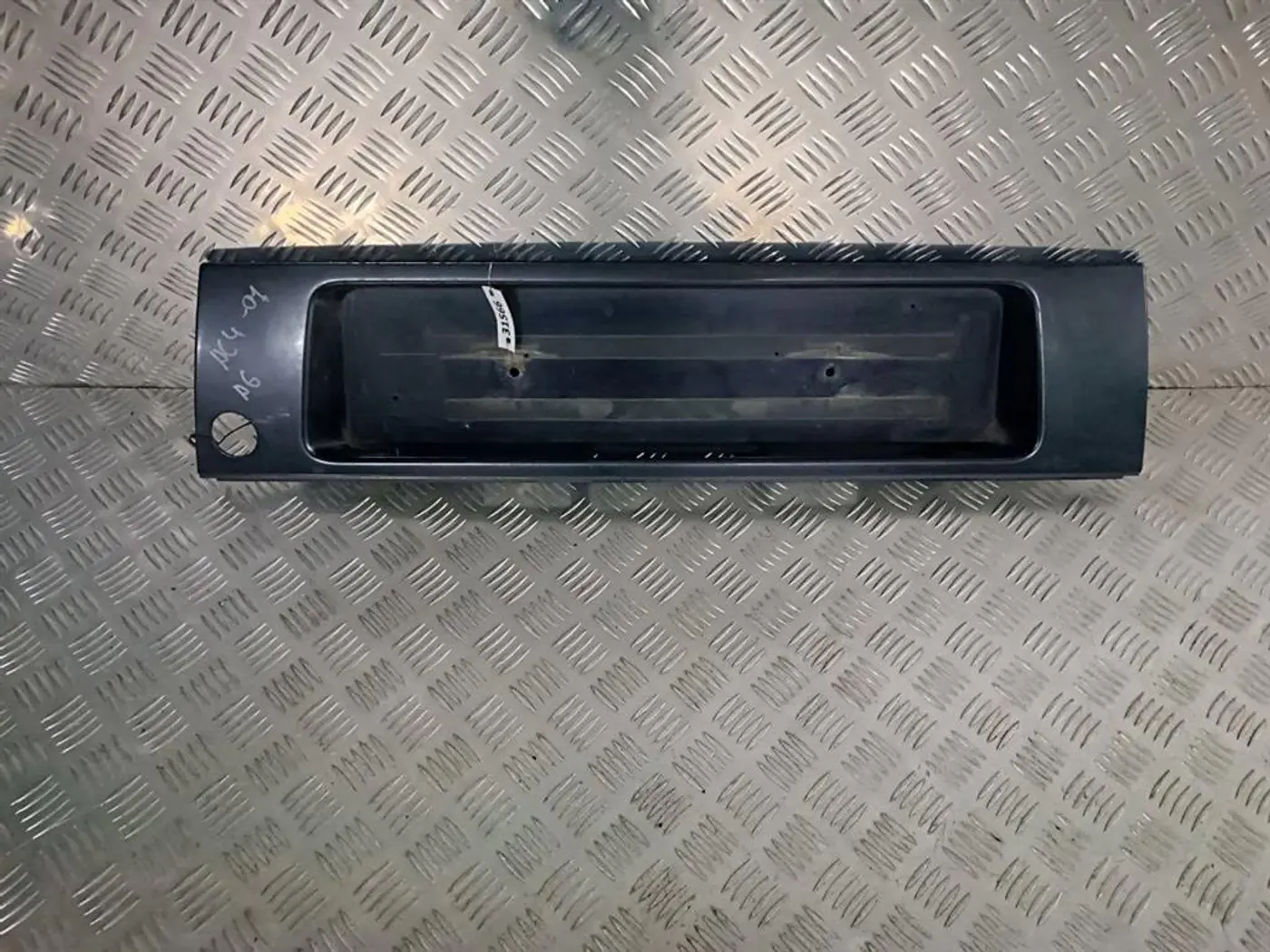 Бленда к Audi 100 1994