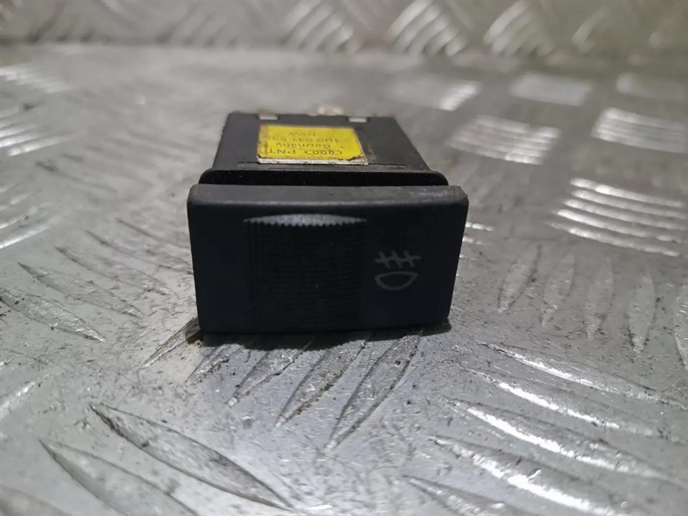 Кнопка противотуманных фар к Audi A4 1996